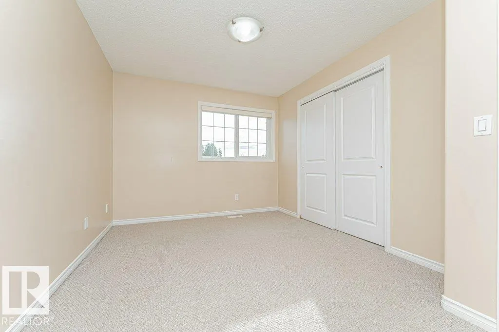 15 WOODSMERE Close