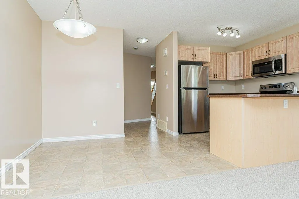 15 WOODSMERE Close