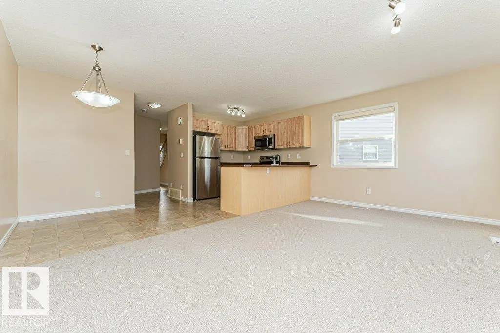 15 WOODSMERE Close