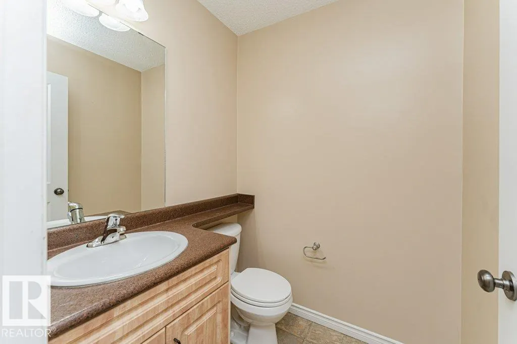15 WOODSMERE Close