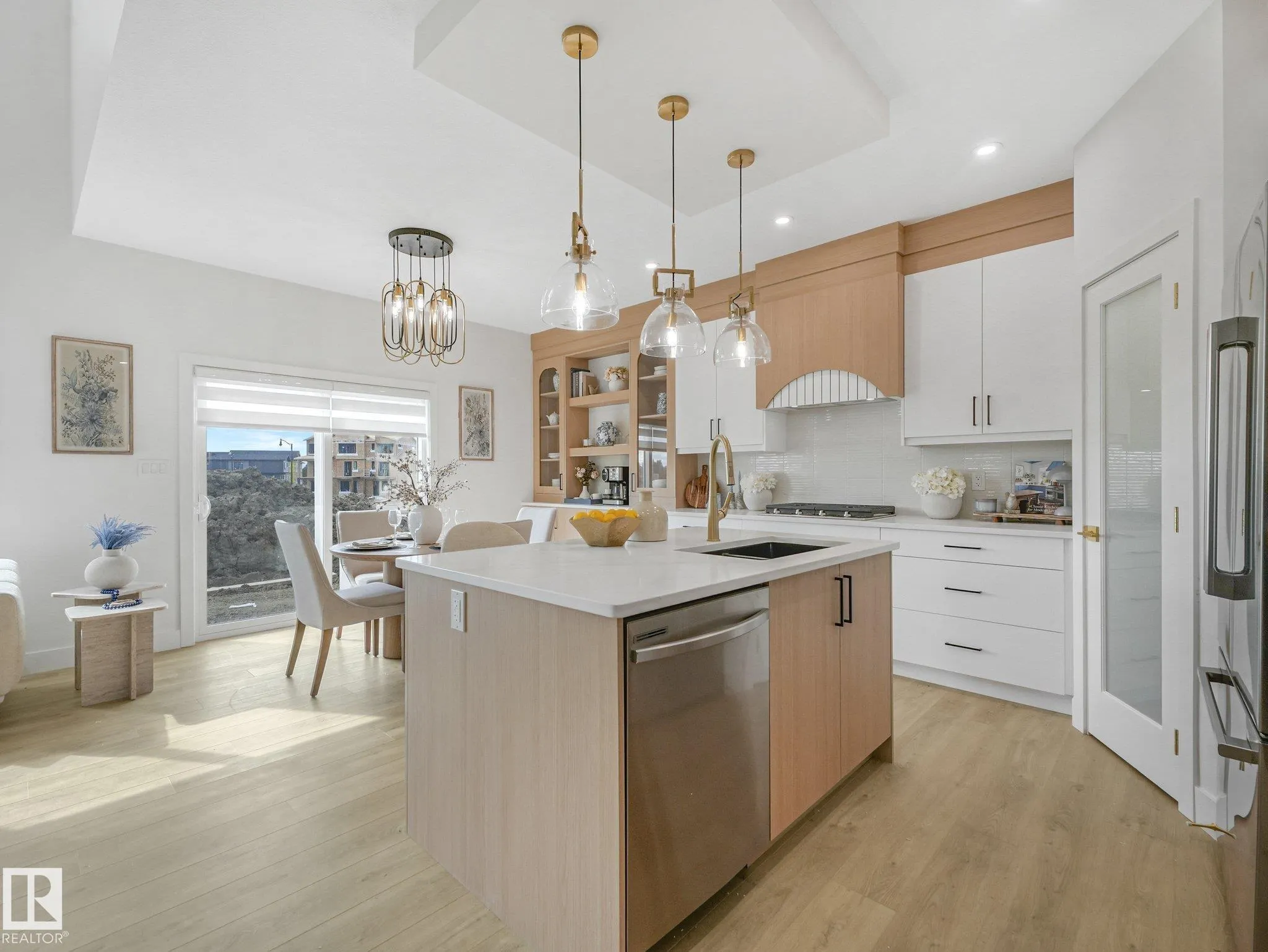 102 Ravenshire Wynd