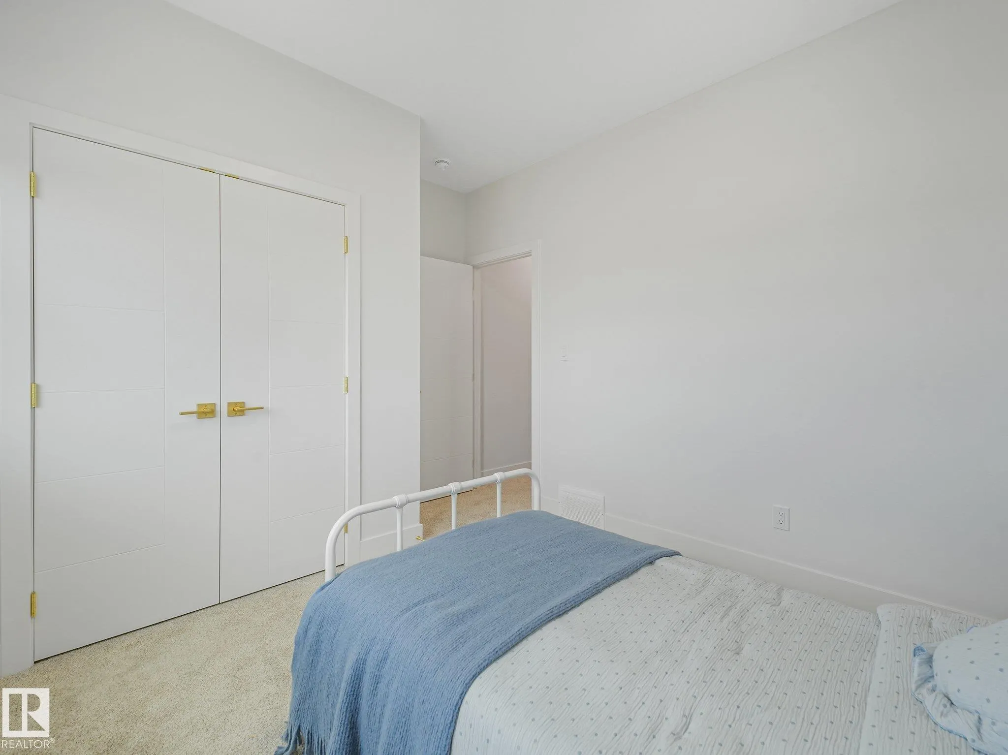 102 Ravenshire Wynd