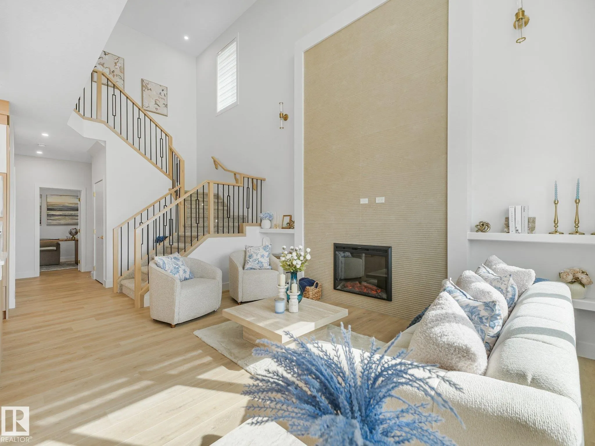 102 Ravenshire Wynd