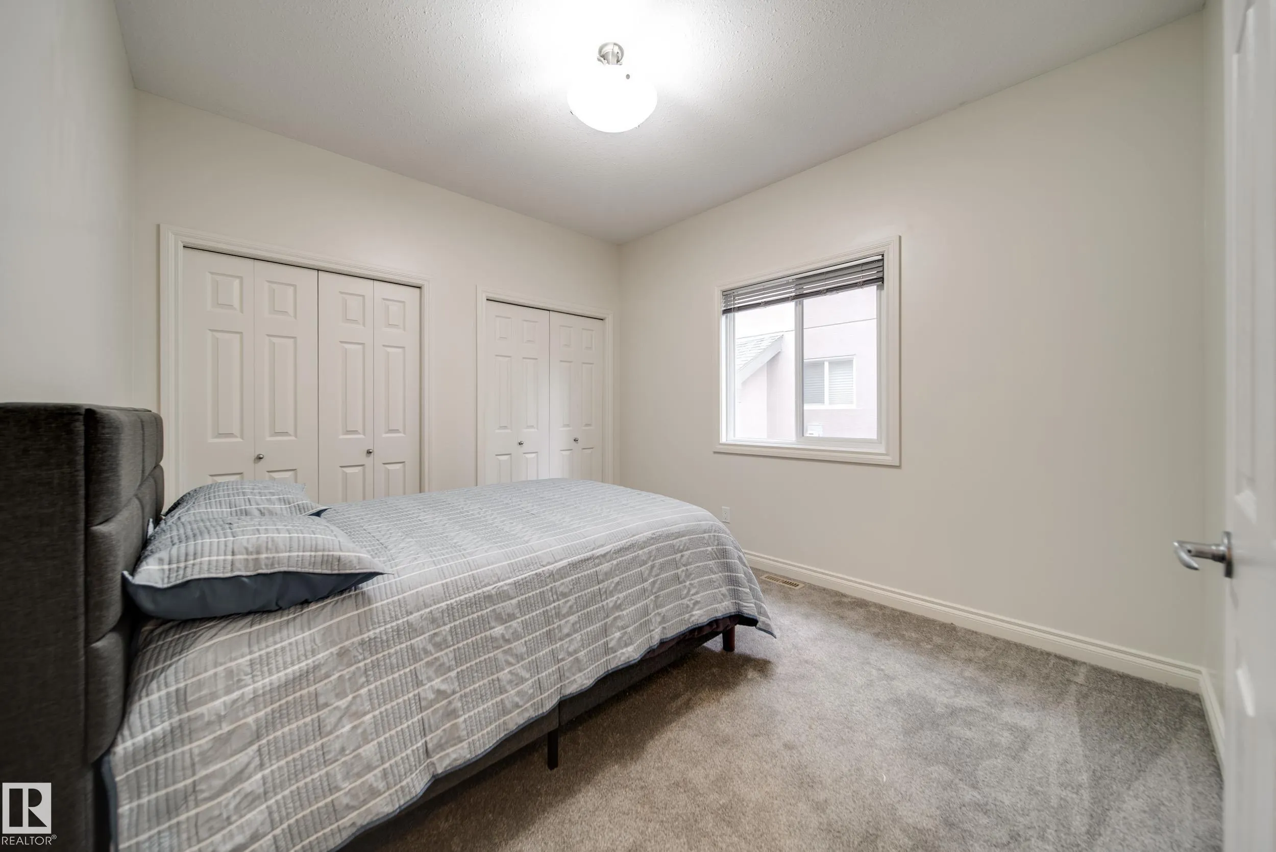 2410 WARRY Place