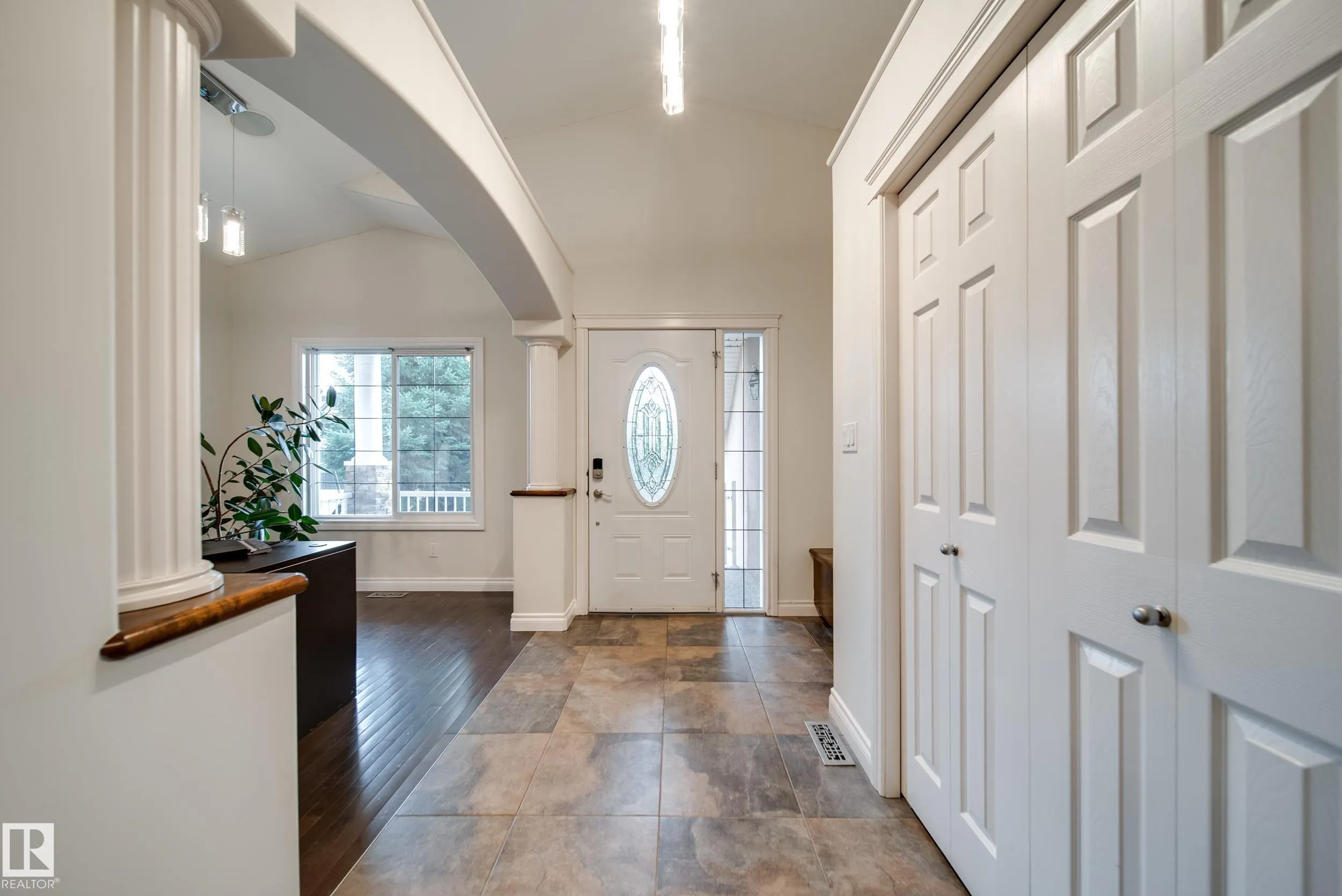 2410 WARRY Place