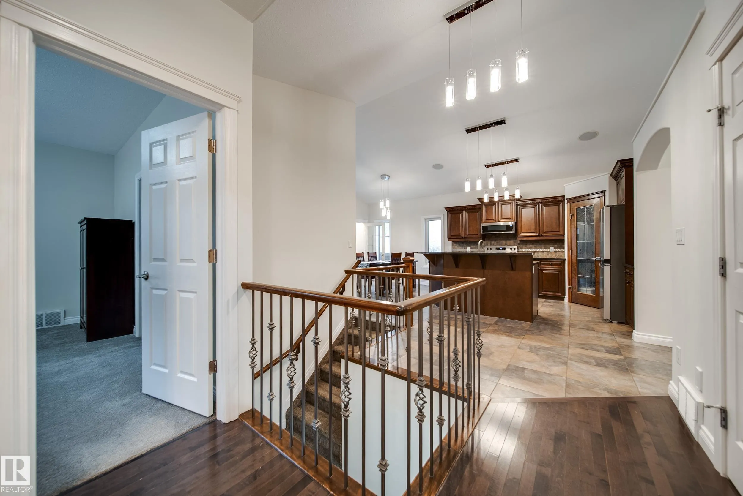 2410 WARRY Place