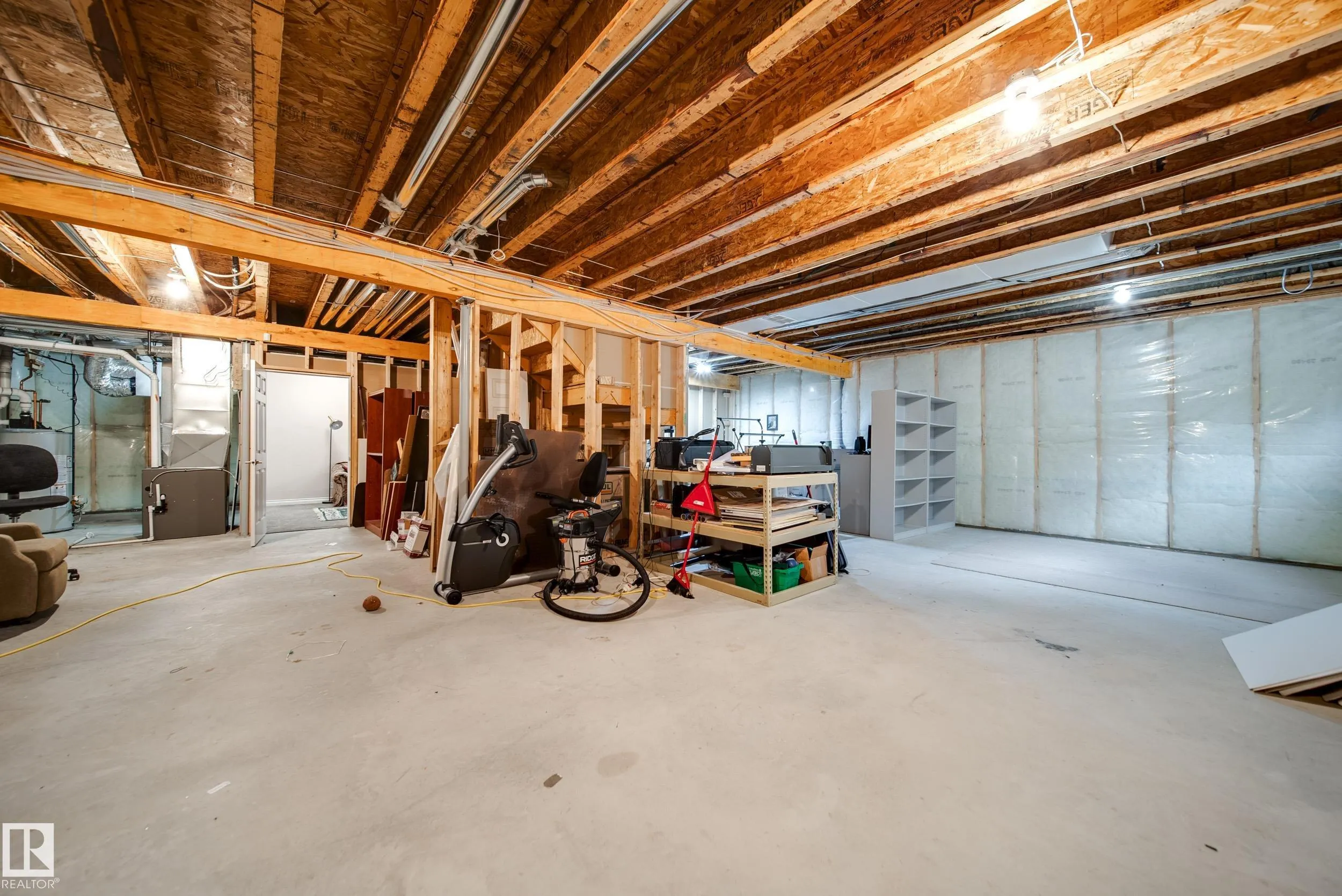 2410 WARRY Place