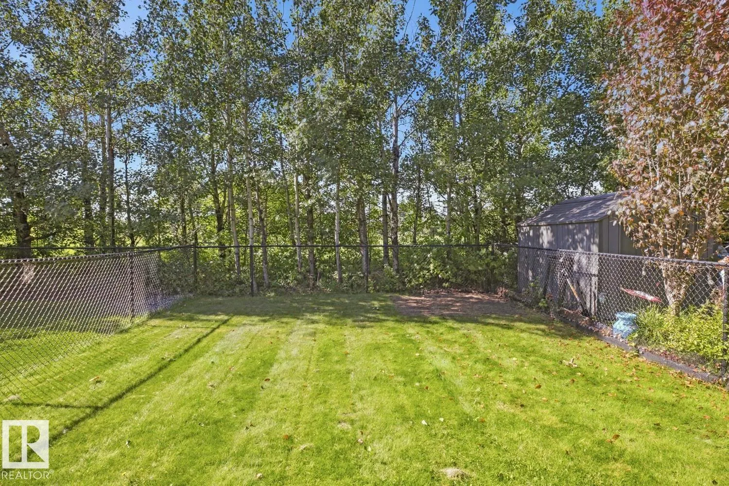 39 GREENBURY Manor