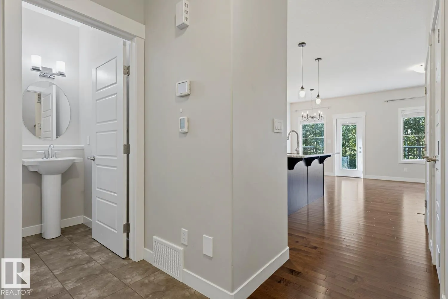 39 GREENBURY Manor
