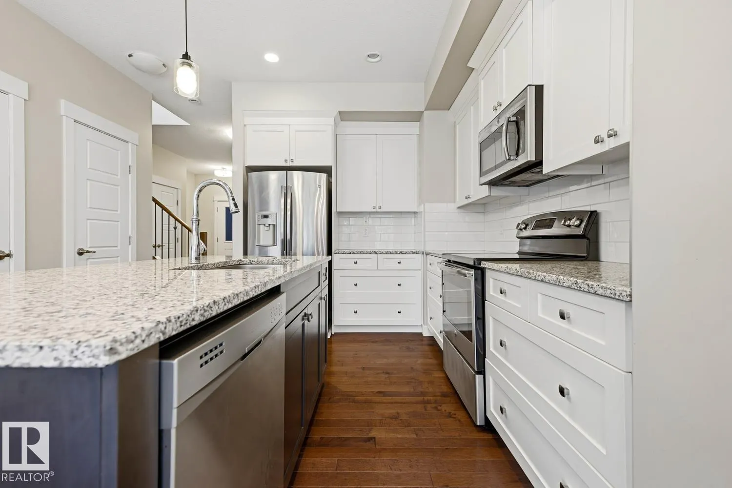 39 GREENBURY Manor