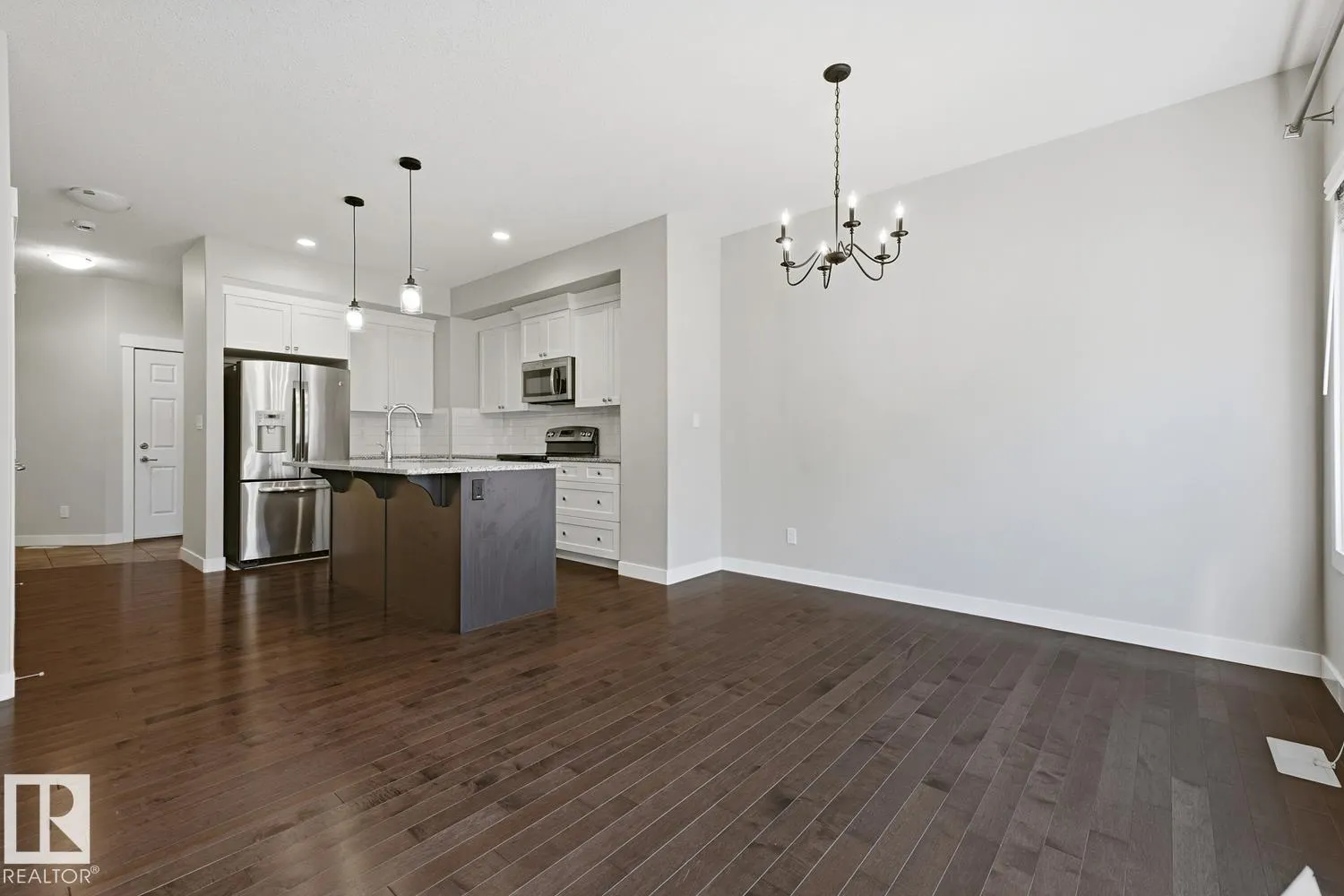 39 GREENBURY Manor