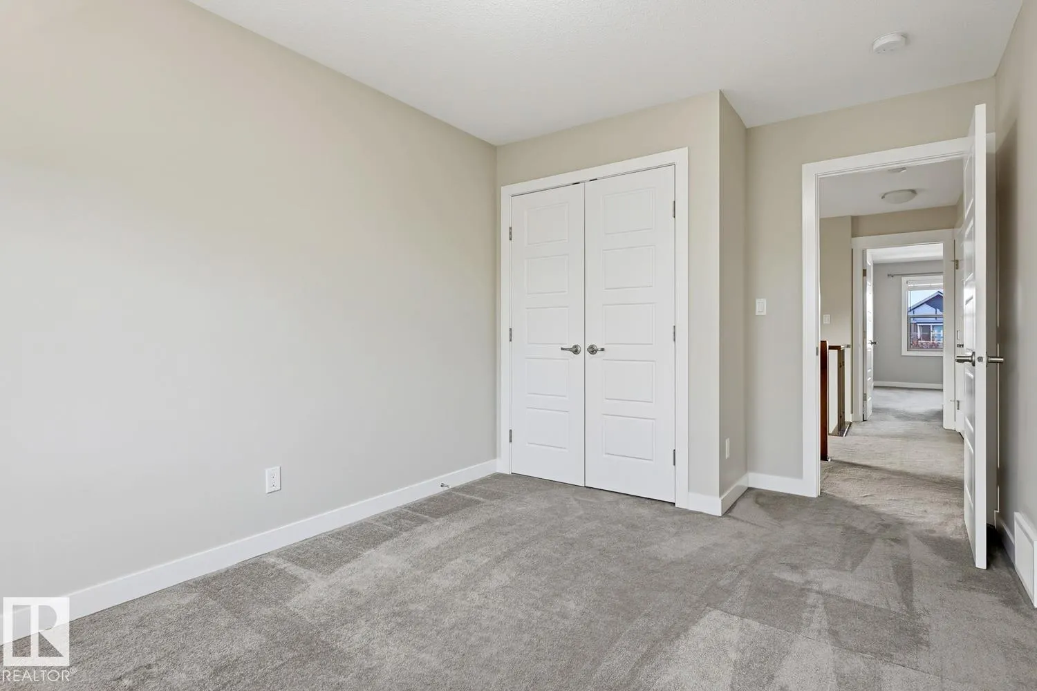 39 GREENBURY Manor