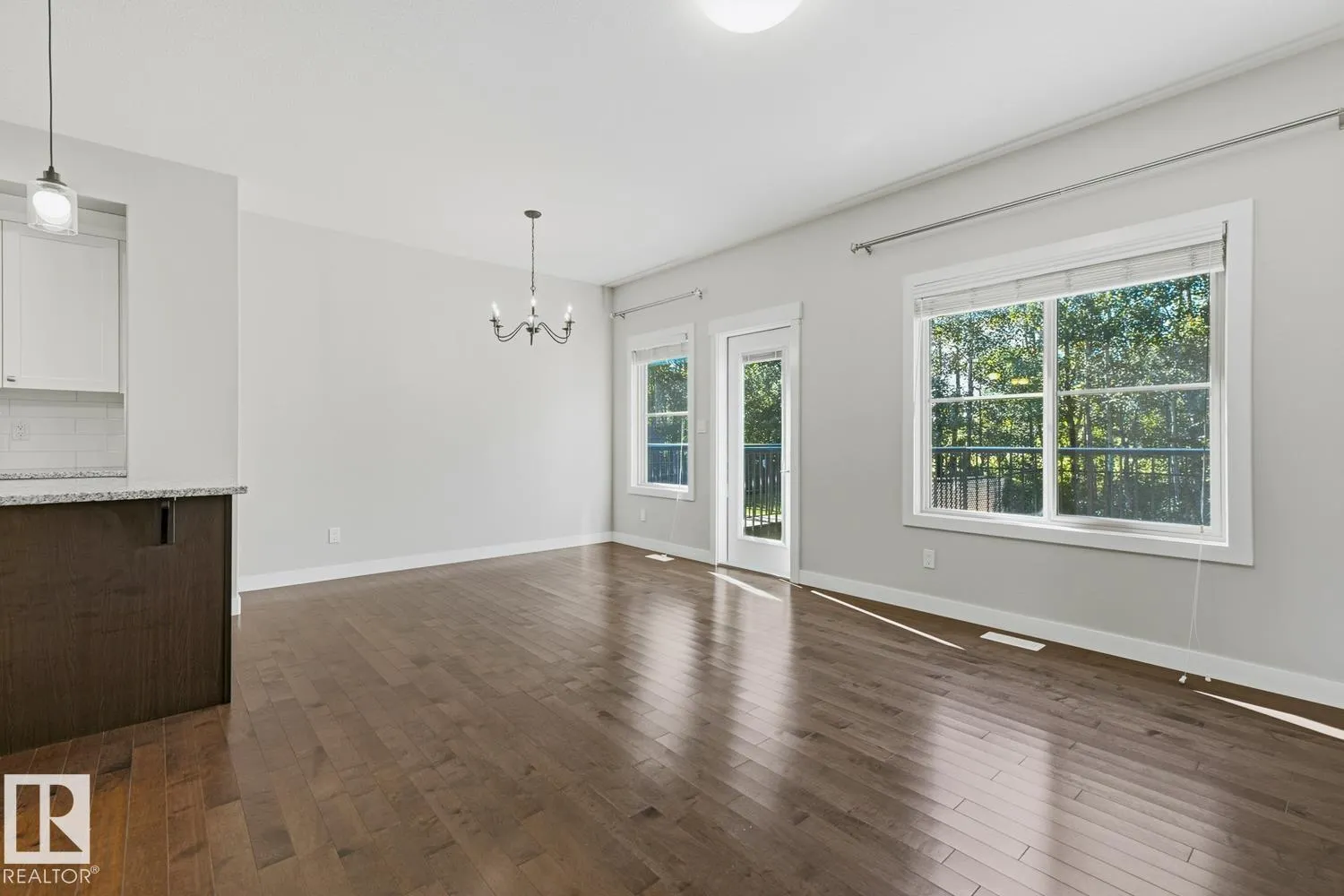 39 GREENBURY Manor