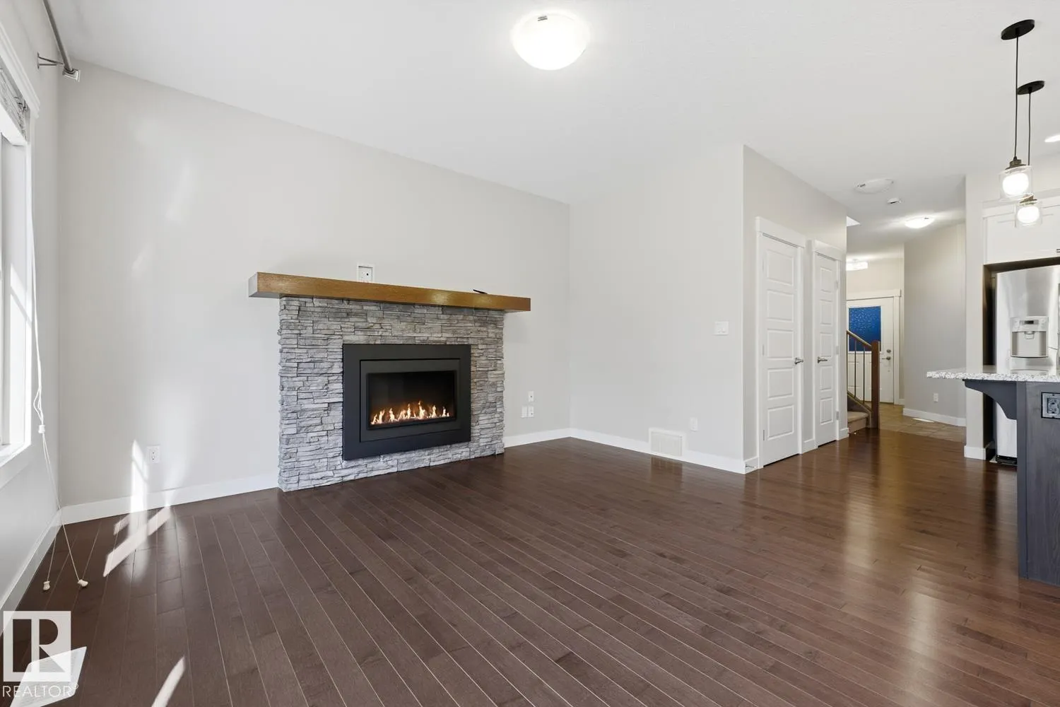 39 GREENBURY Manor