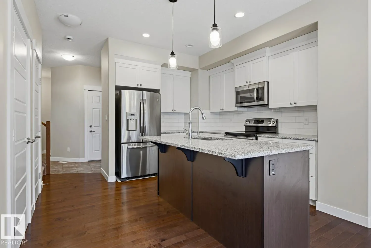 39 GREENBURY Manor