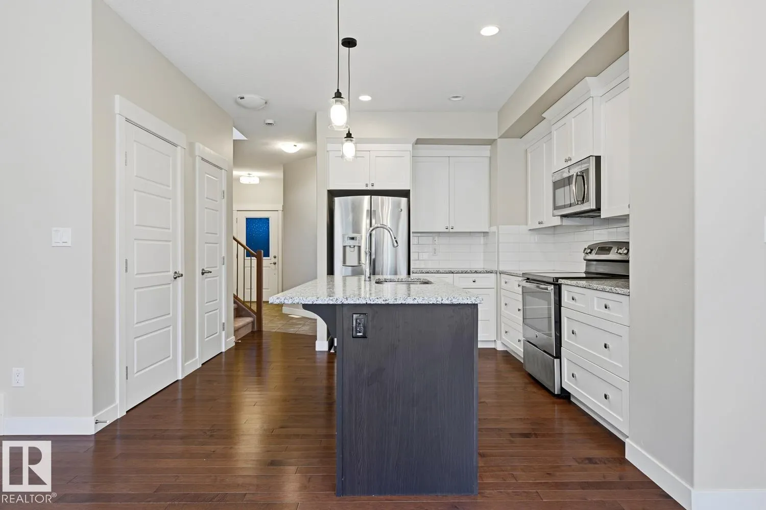 39 GREENBURY Manor