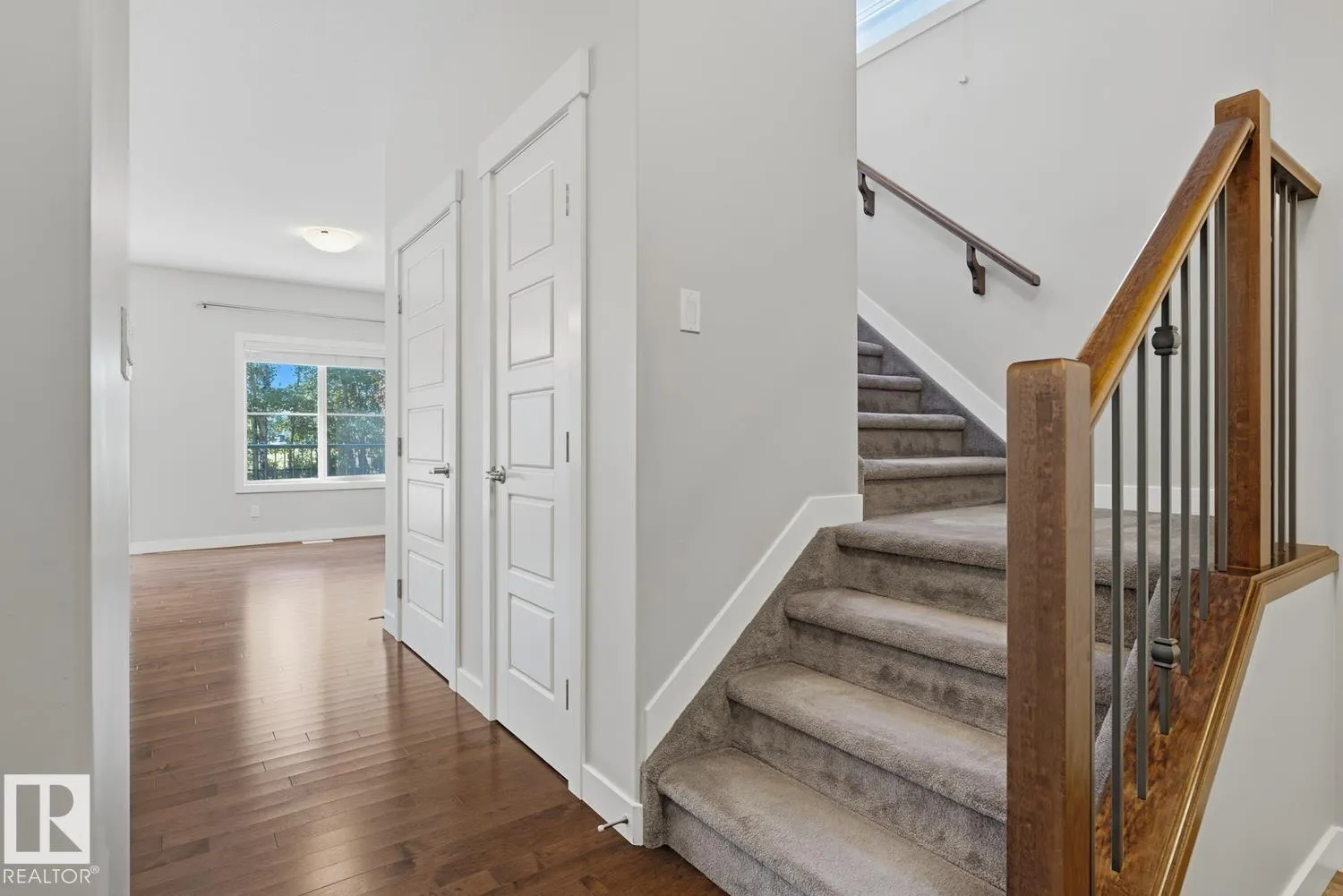 39 GREENBURY Manor