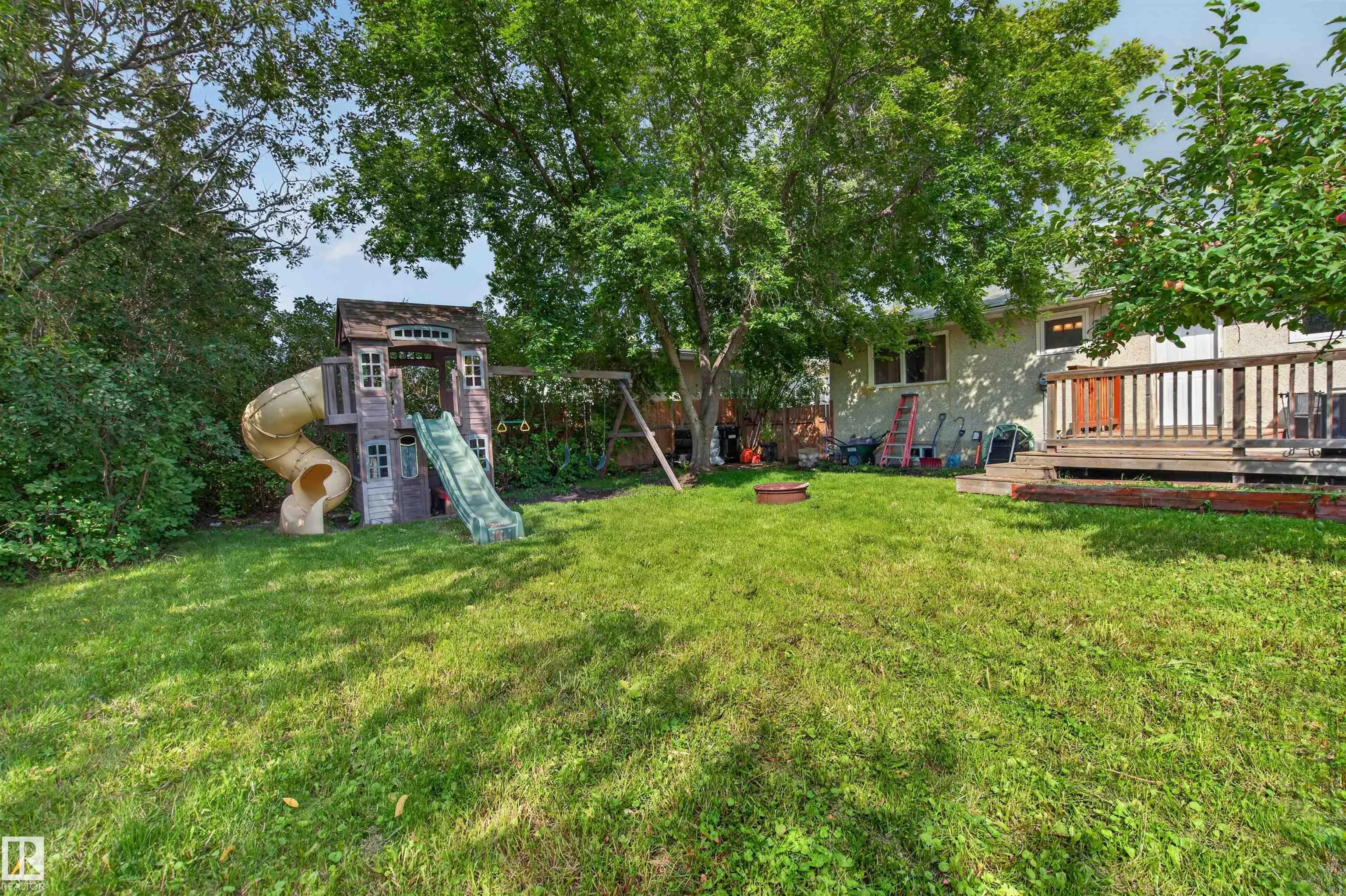 3606 44 Street