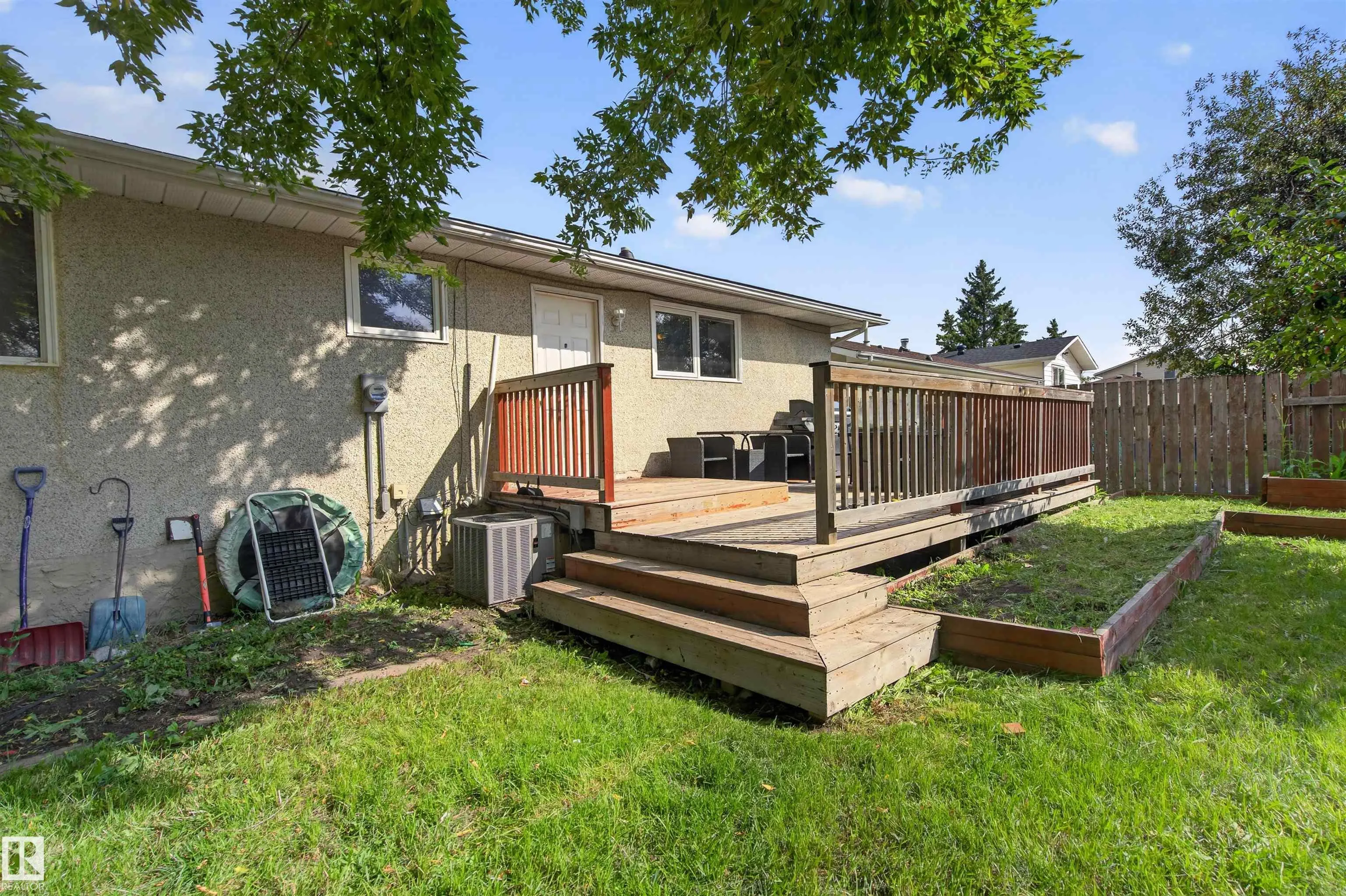 3606 44 Street