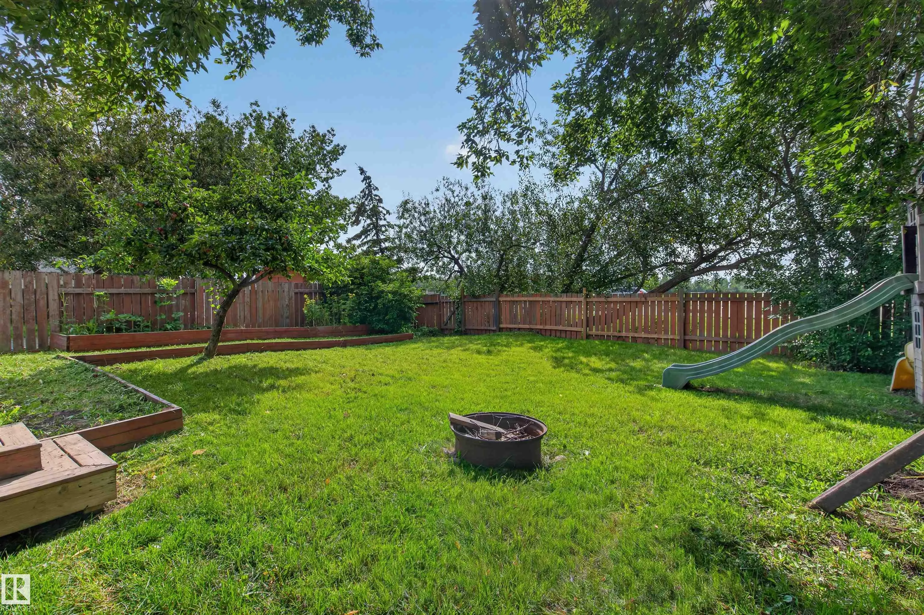 3606 44 Street
