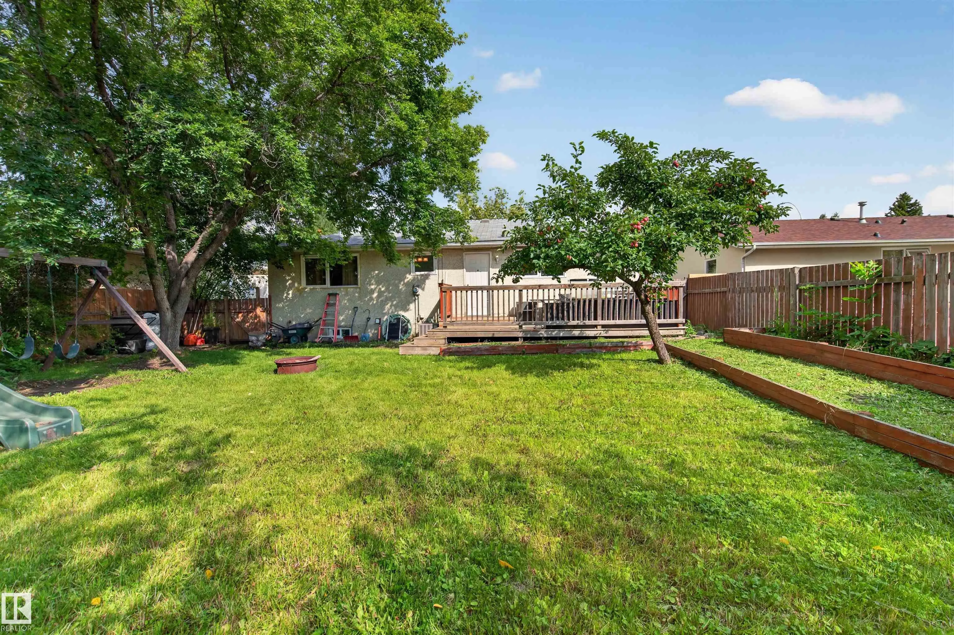 3606 44 Street