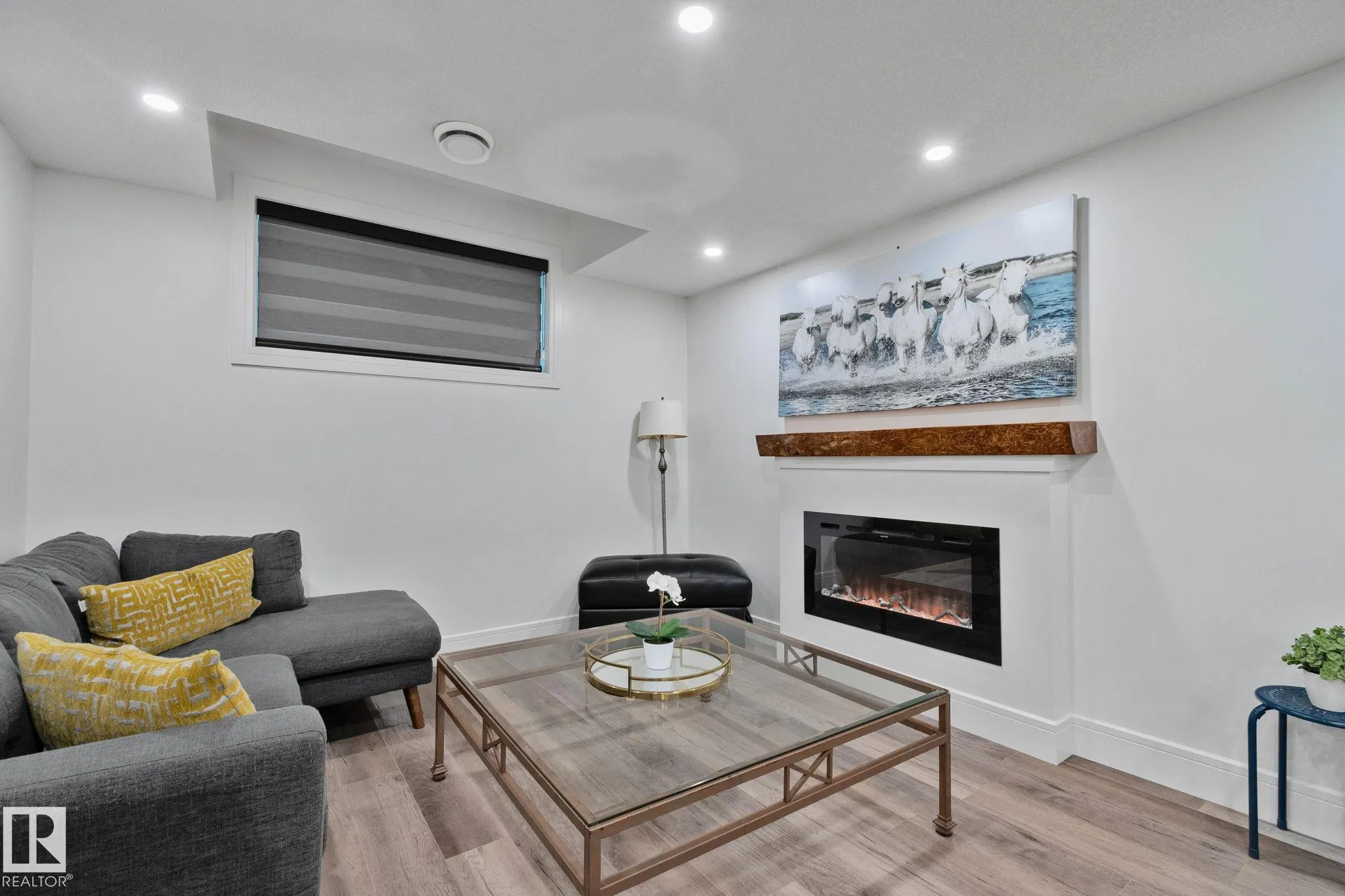 4416 Suzanna Crescent