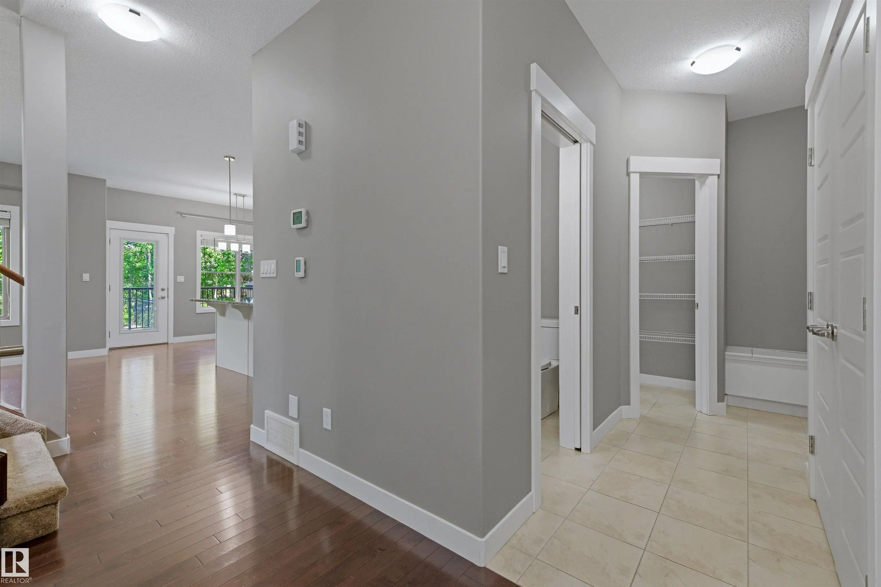 37 GREENBURY Manor