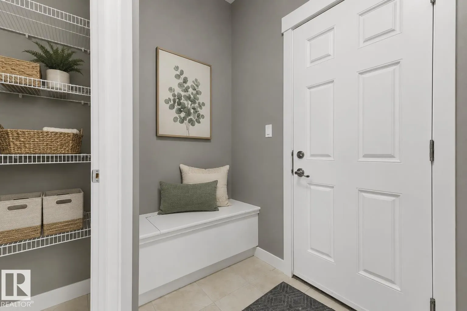37 GREENBURY Manor