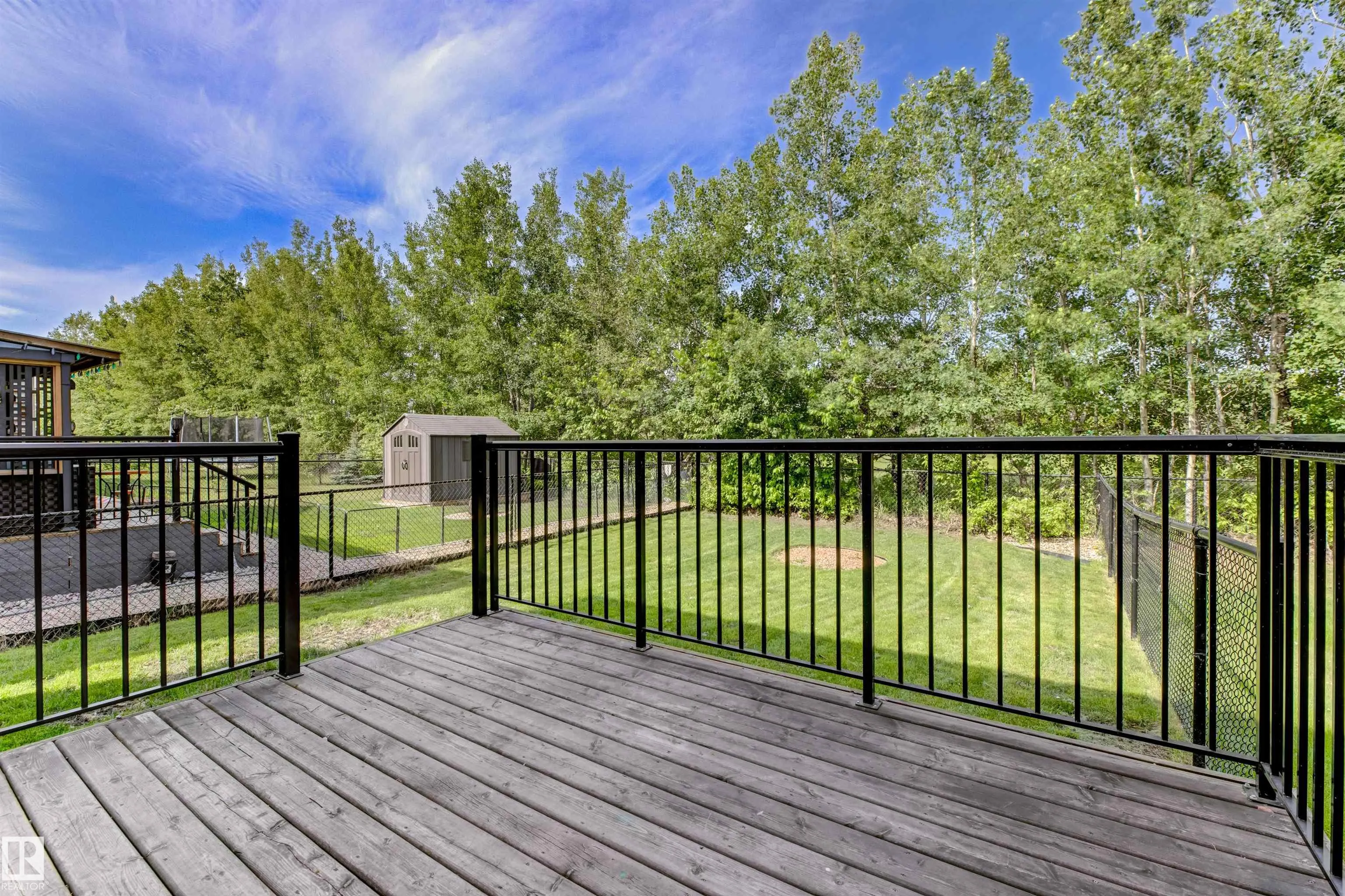 37 GREENBURY Manor