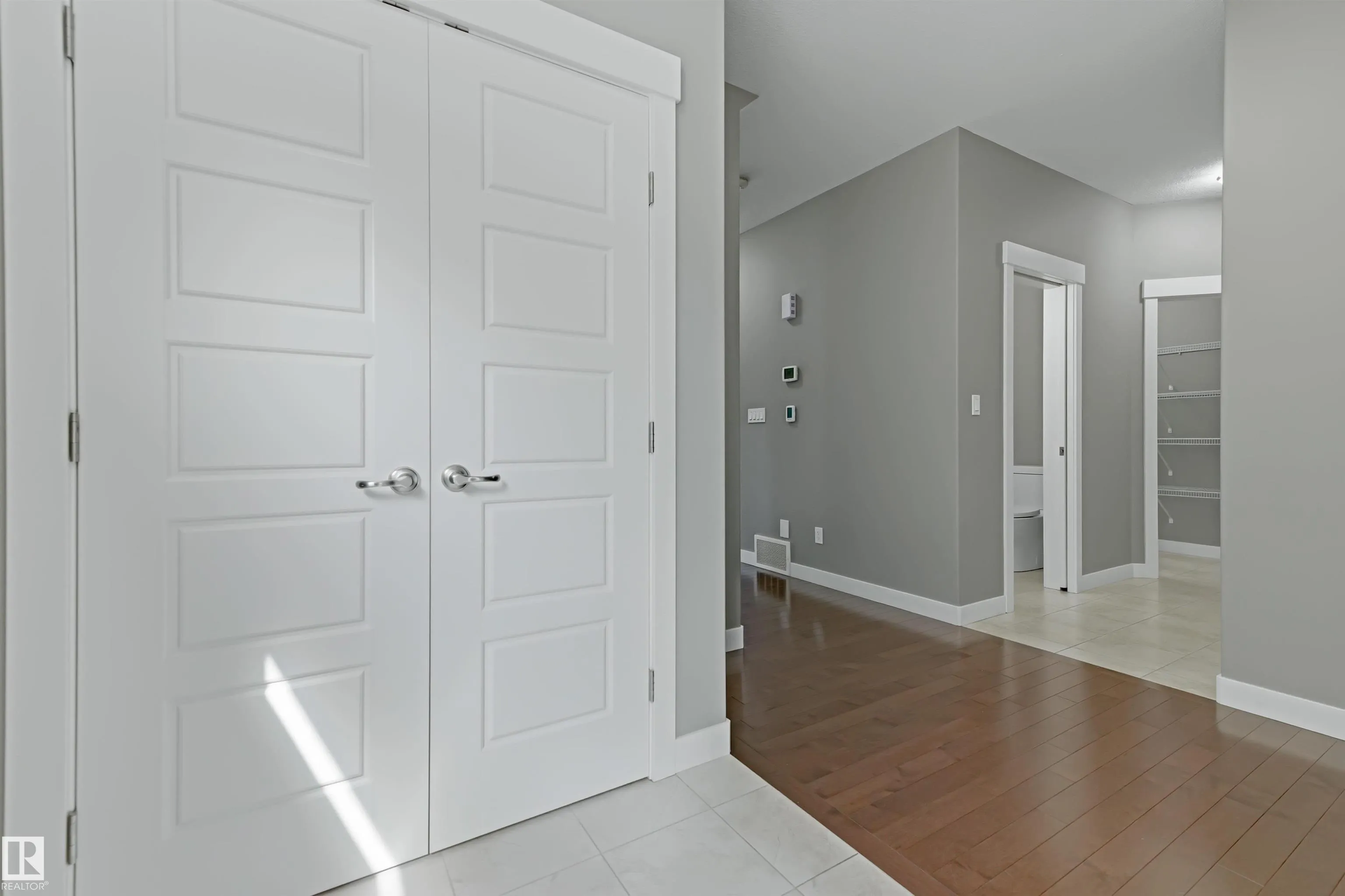 37 GREENBURY Manor