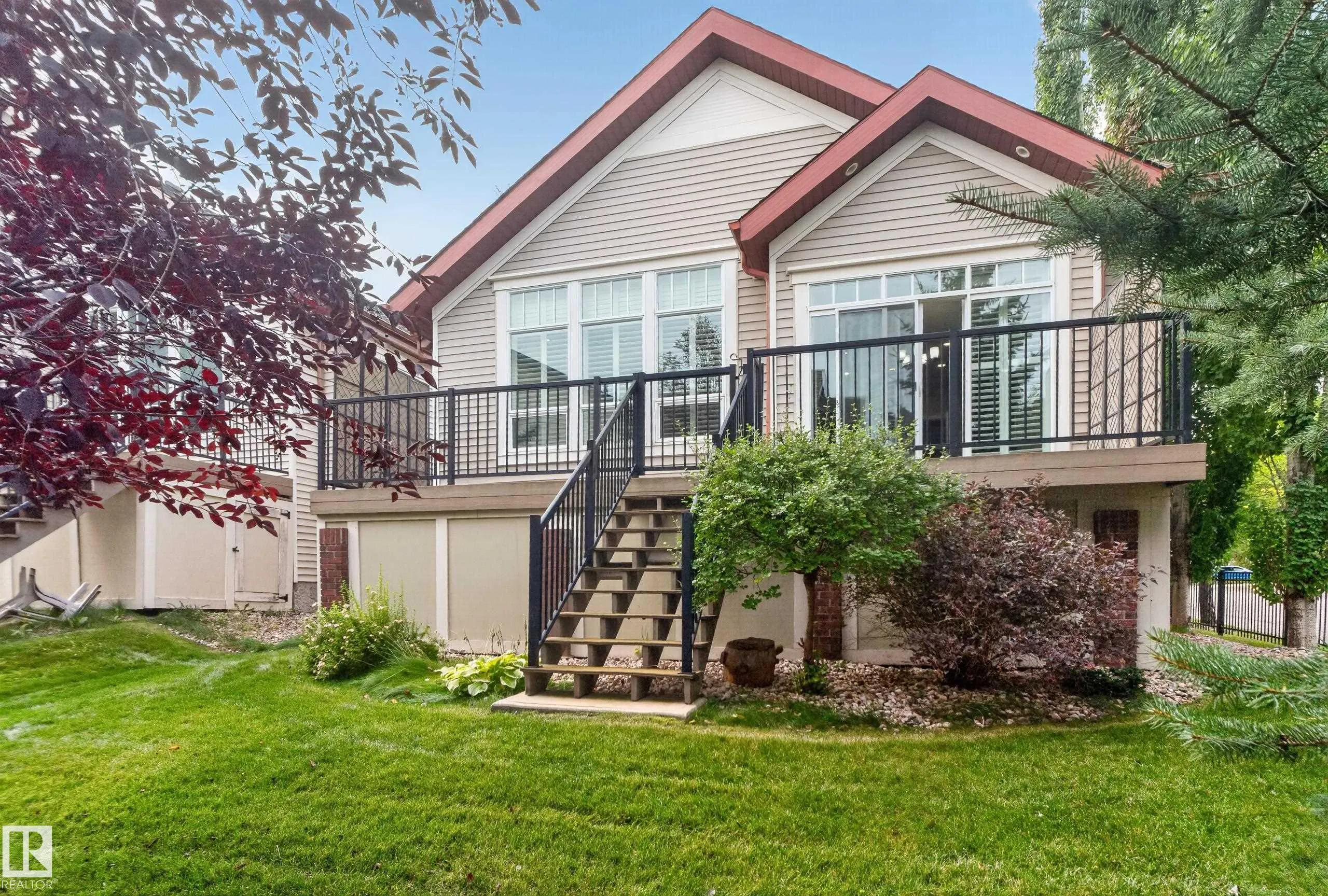 904 ARMITAGE Court