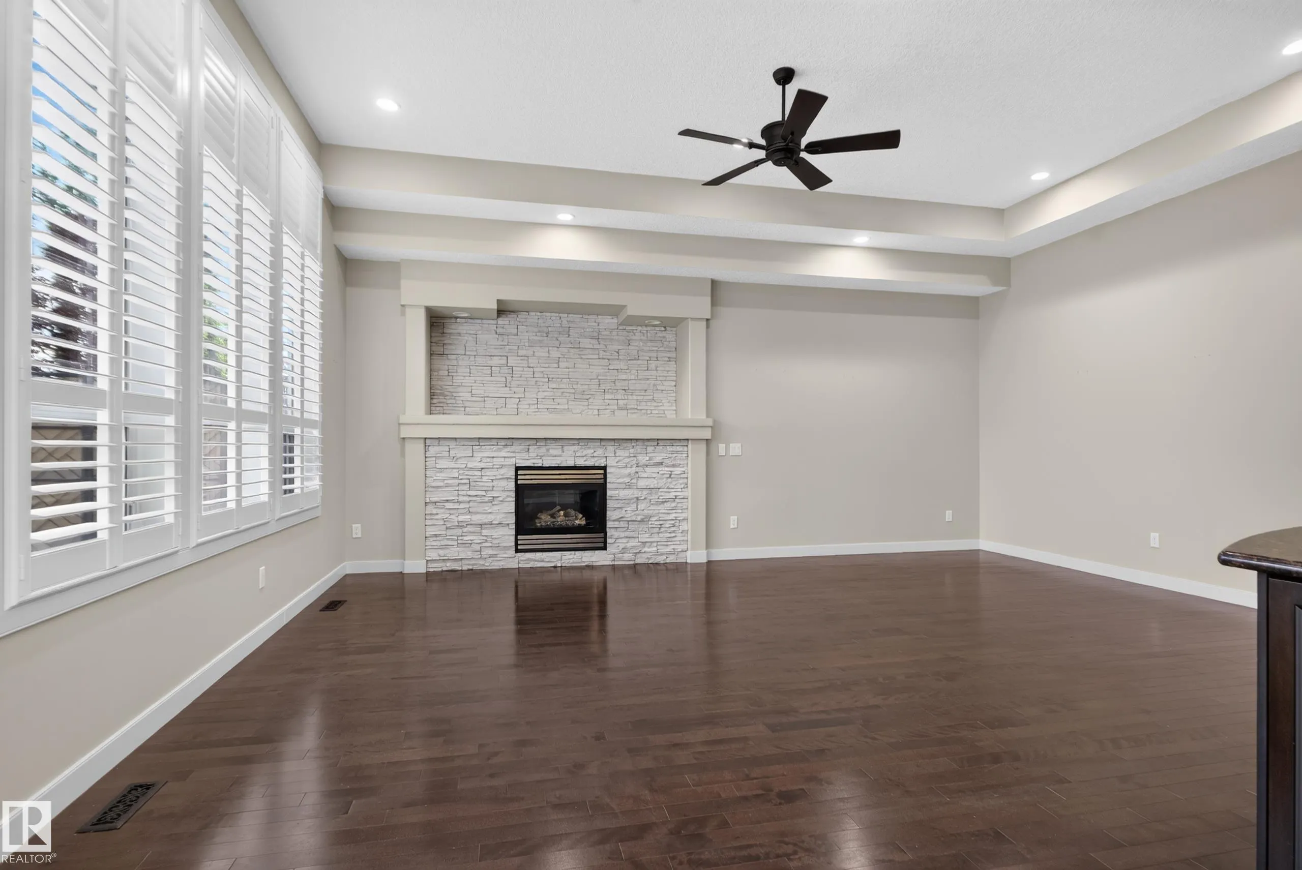 904 ARMITAGE Court