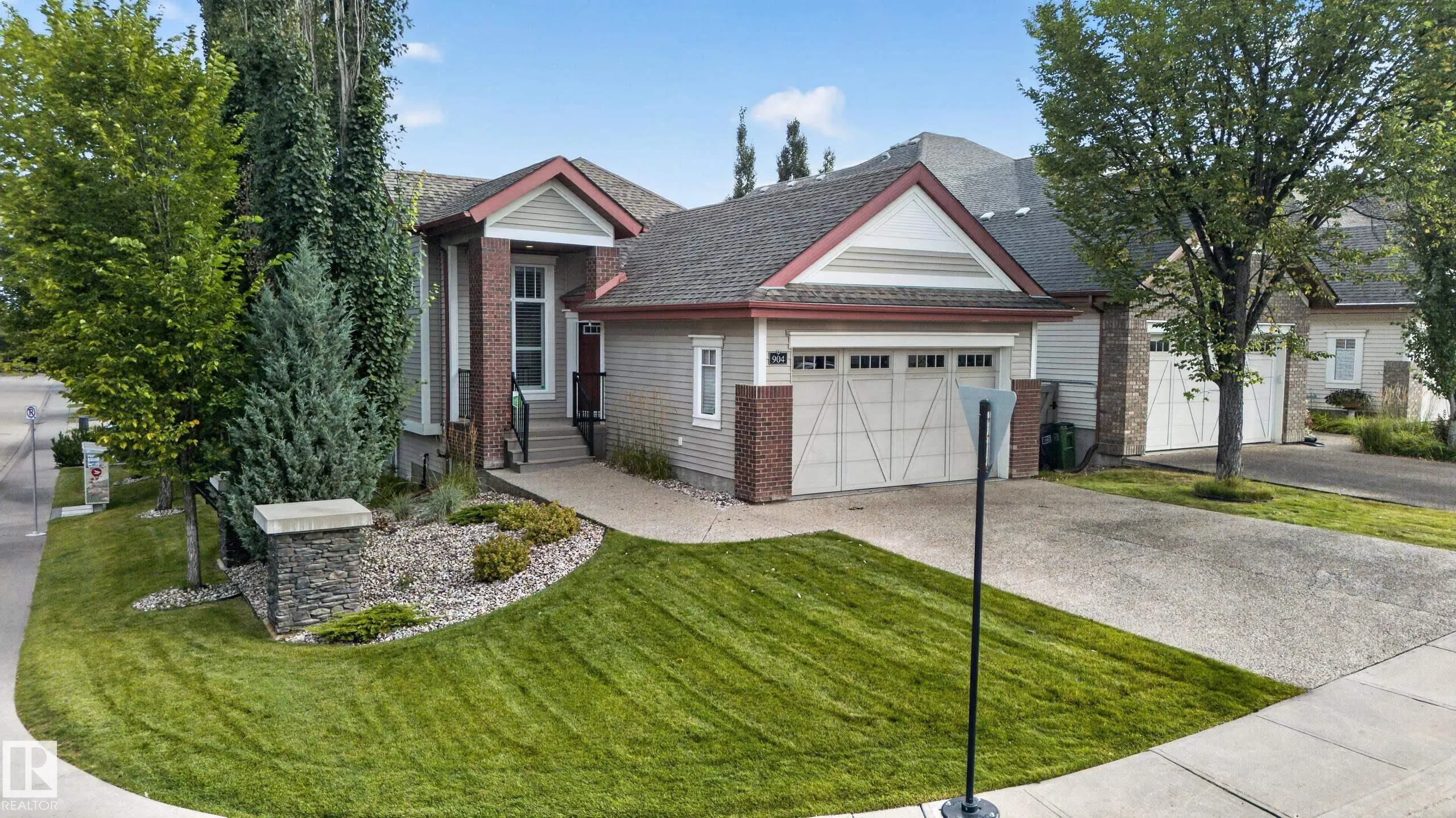 904 ARMITAGE Court