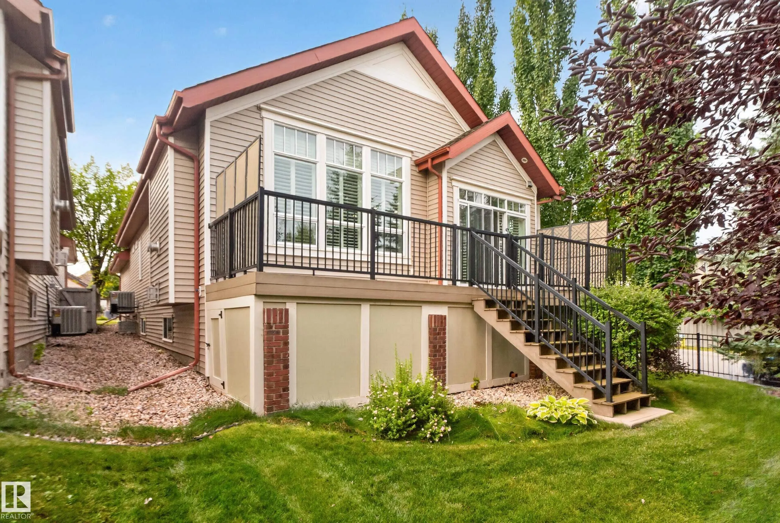 904 ARMITAGE Court