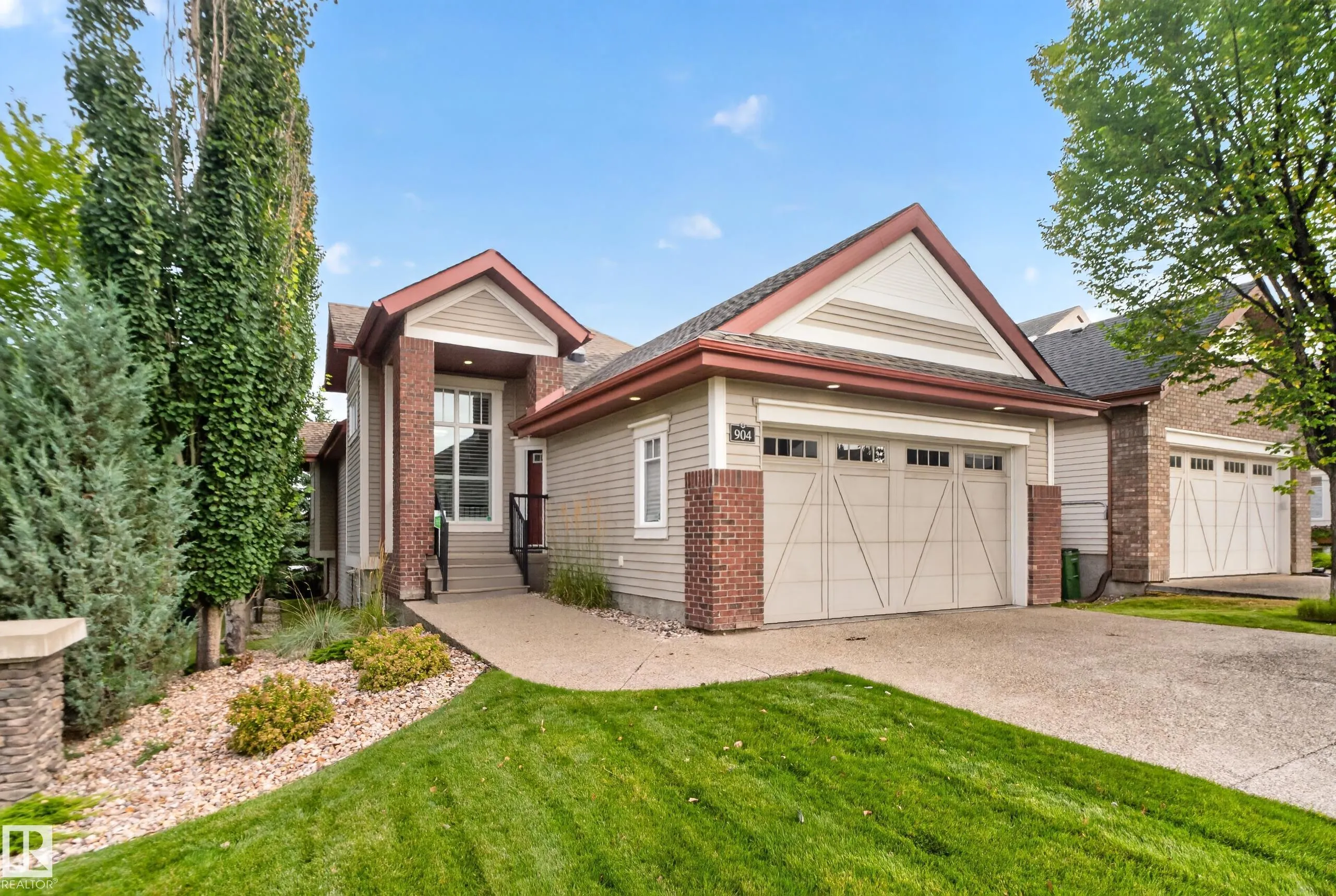 904 ARMITAGE Court