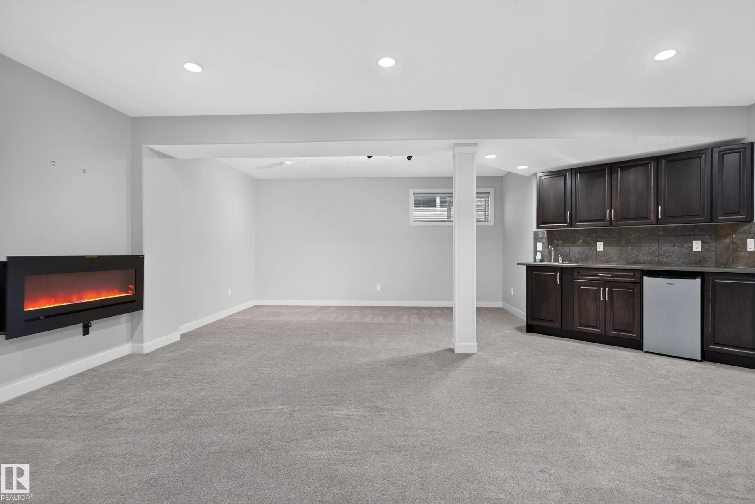 904 ARMITAGE Court