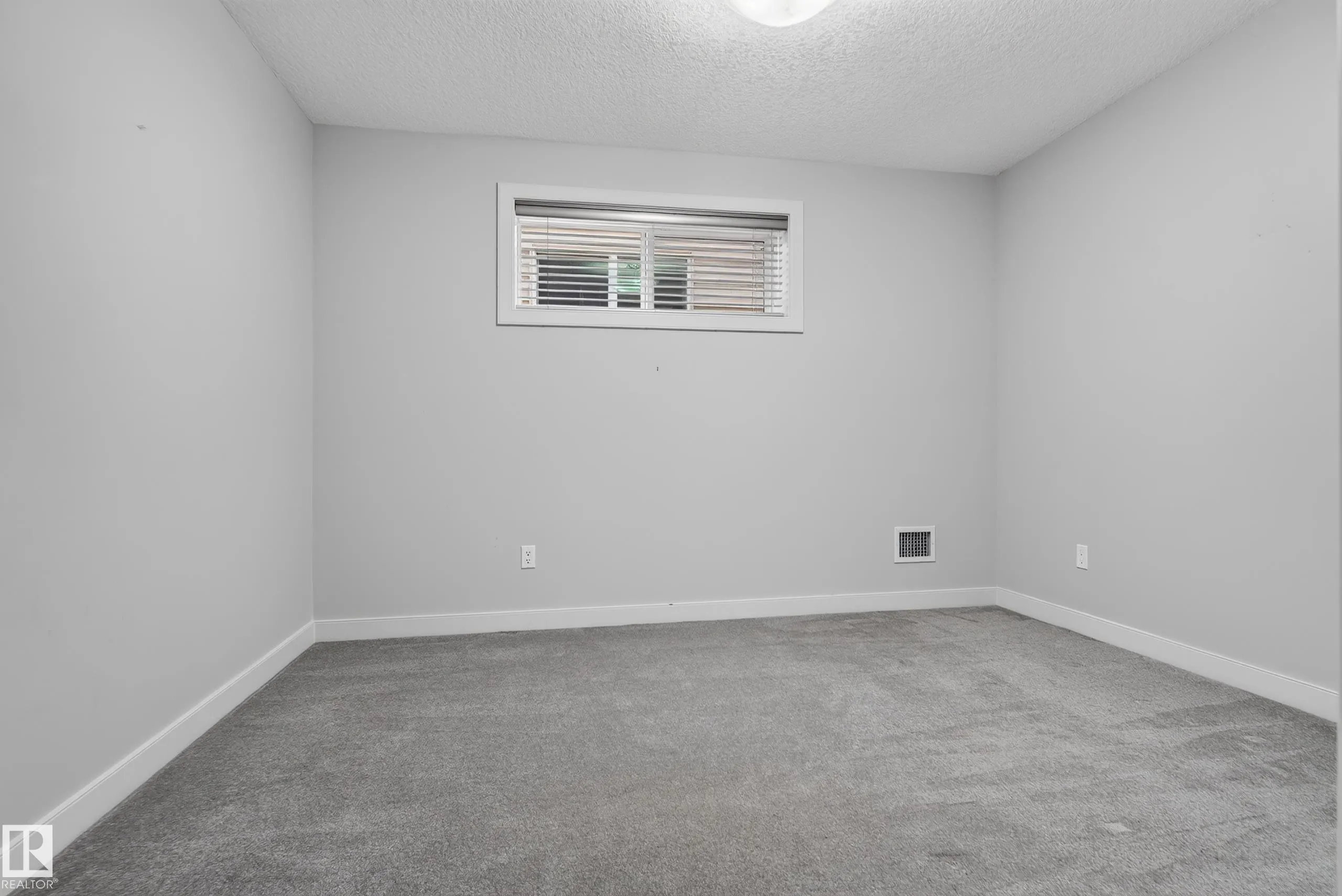 904 ARMITAGE Court