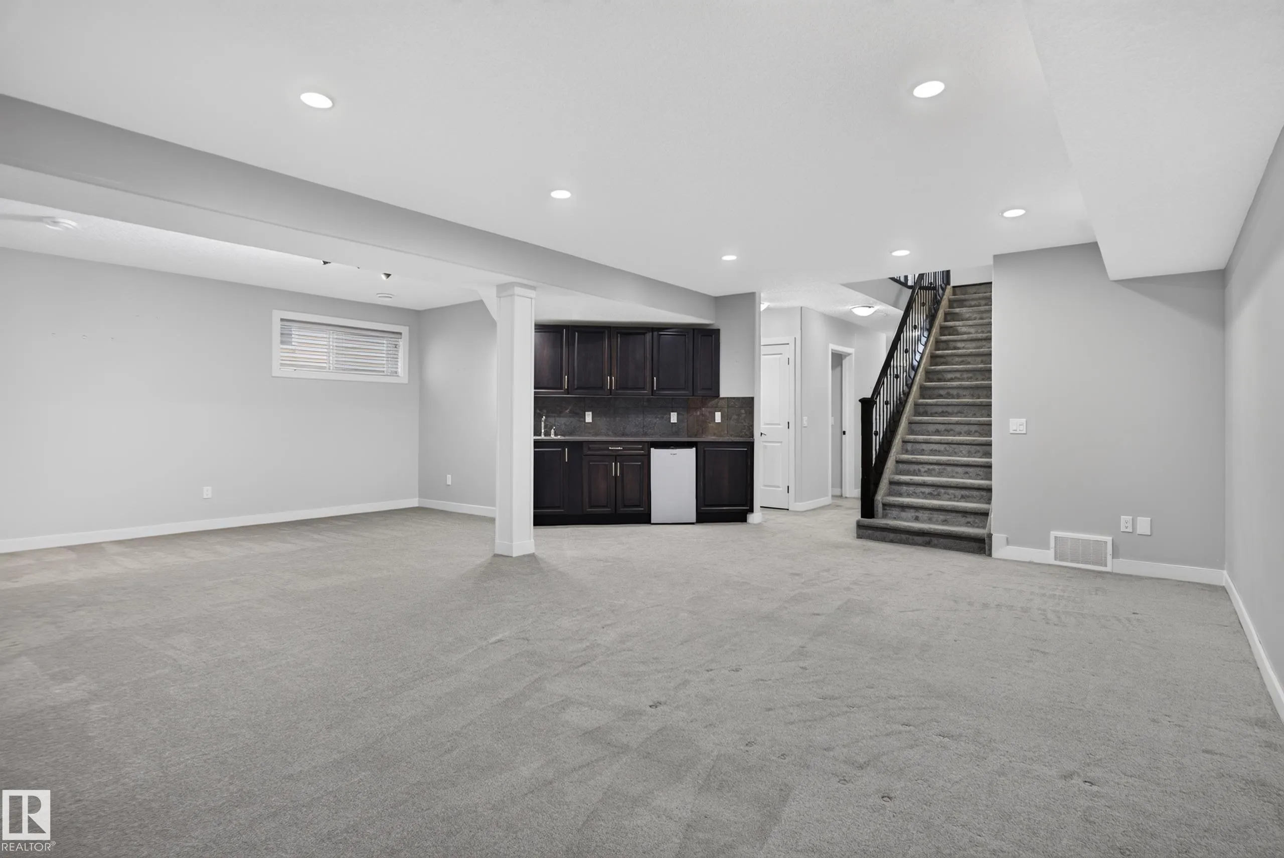 904 ARMITAGE Court
