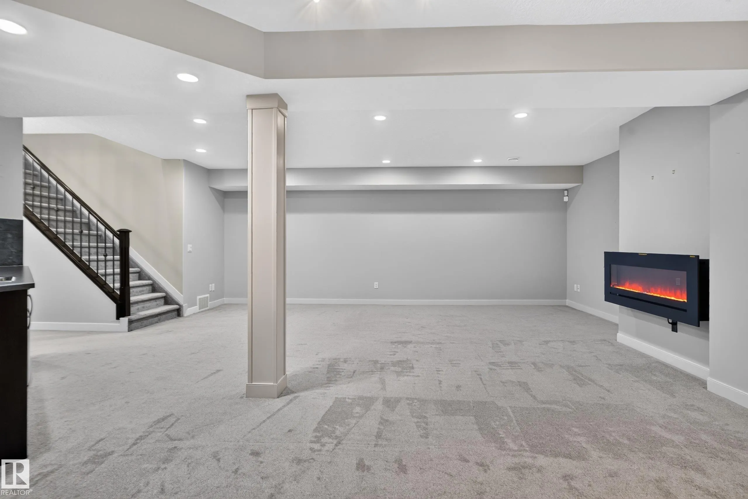 904 ARMITAGE Court