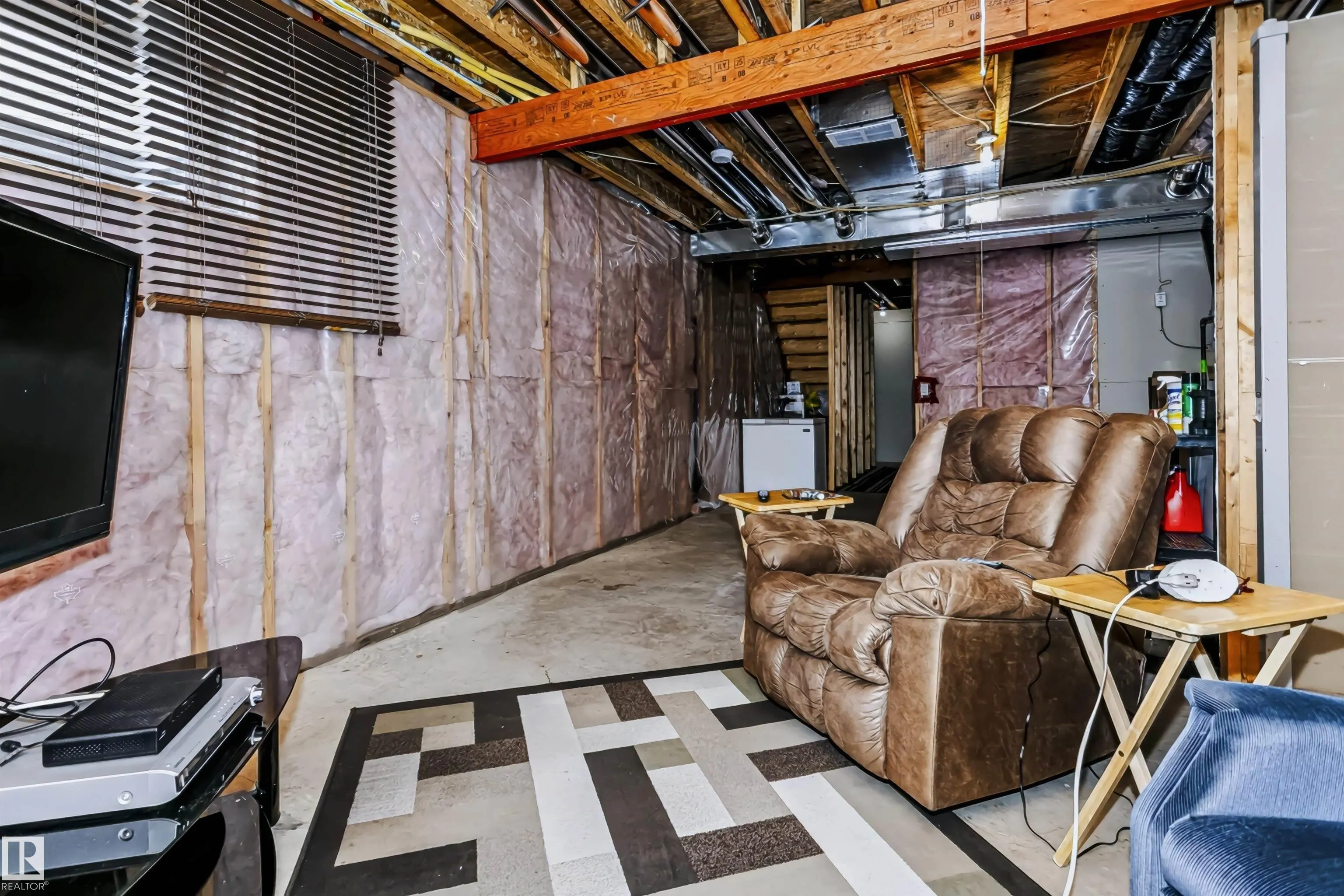 9511 102 Avenue