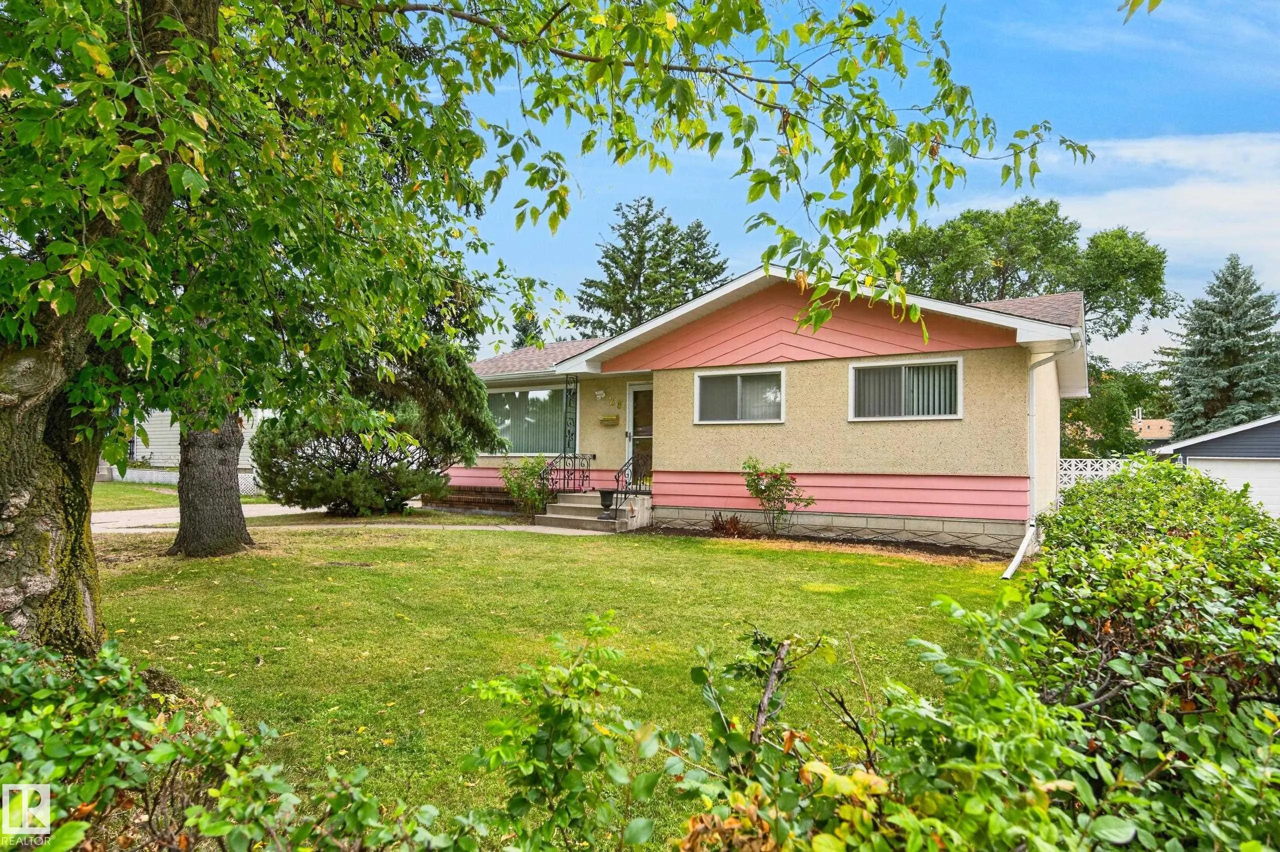 28 PEACOCK Drive