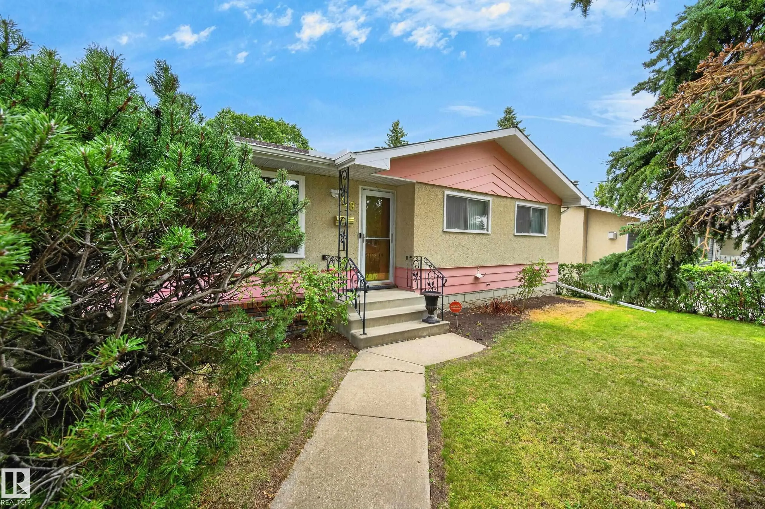 28 PEACOCK Drive