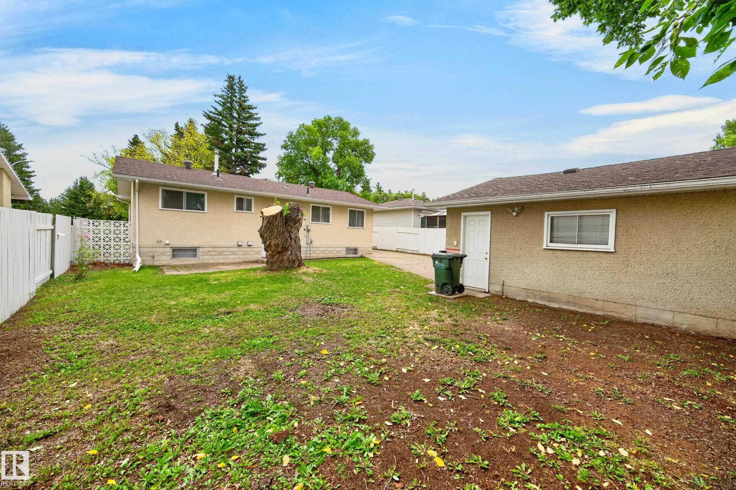 28 PEACOCK Drive