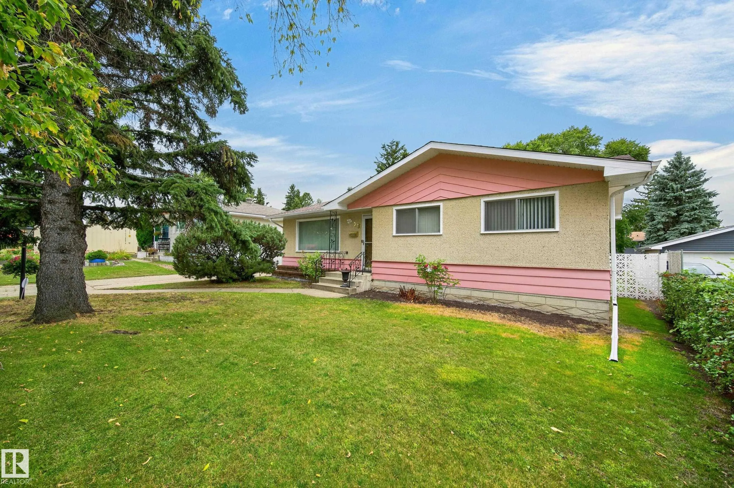 28 PEACOCK Drive