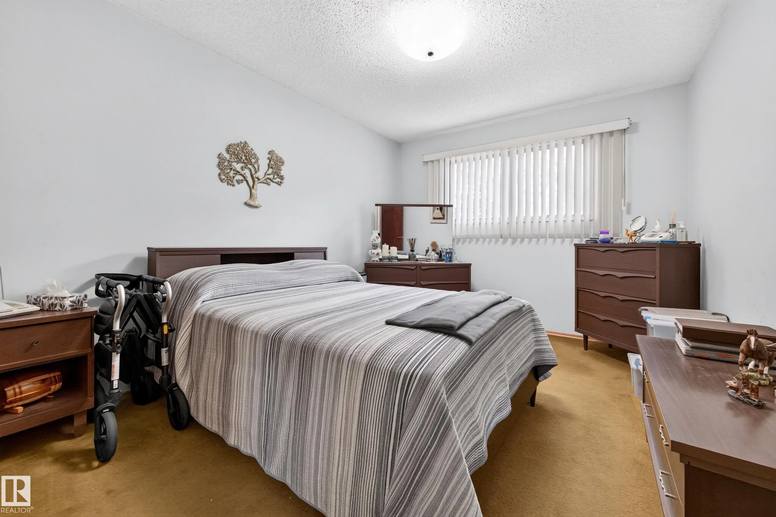 28 PEACOCK Drive