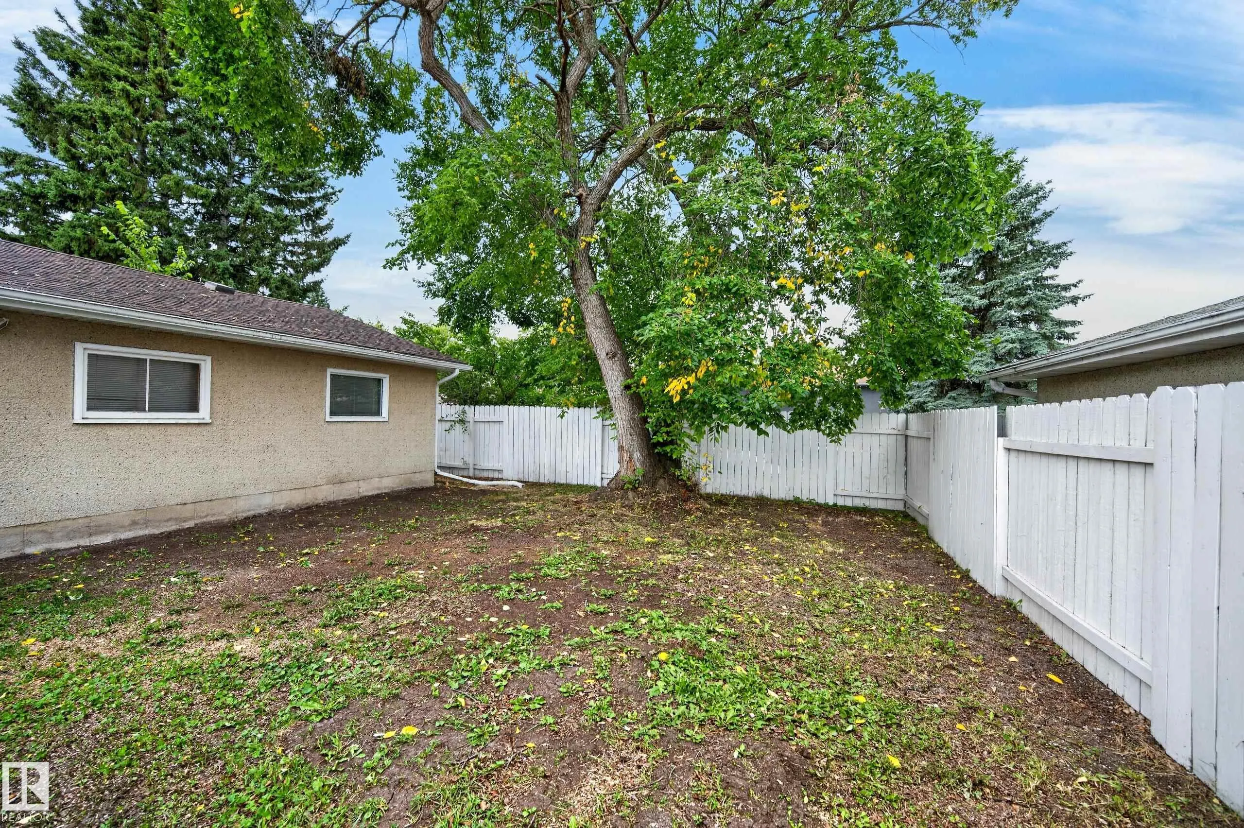 28 PEACOCK Drive