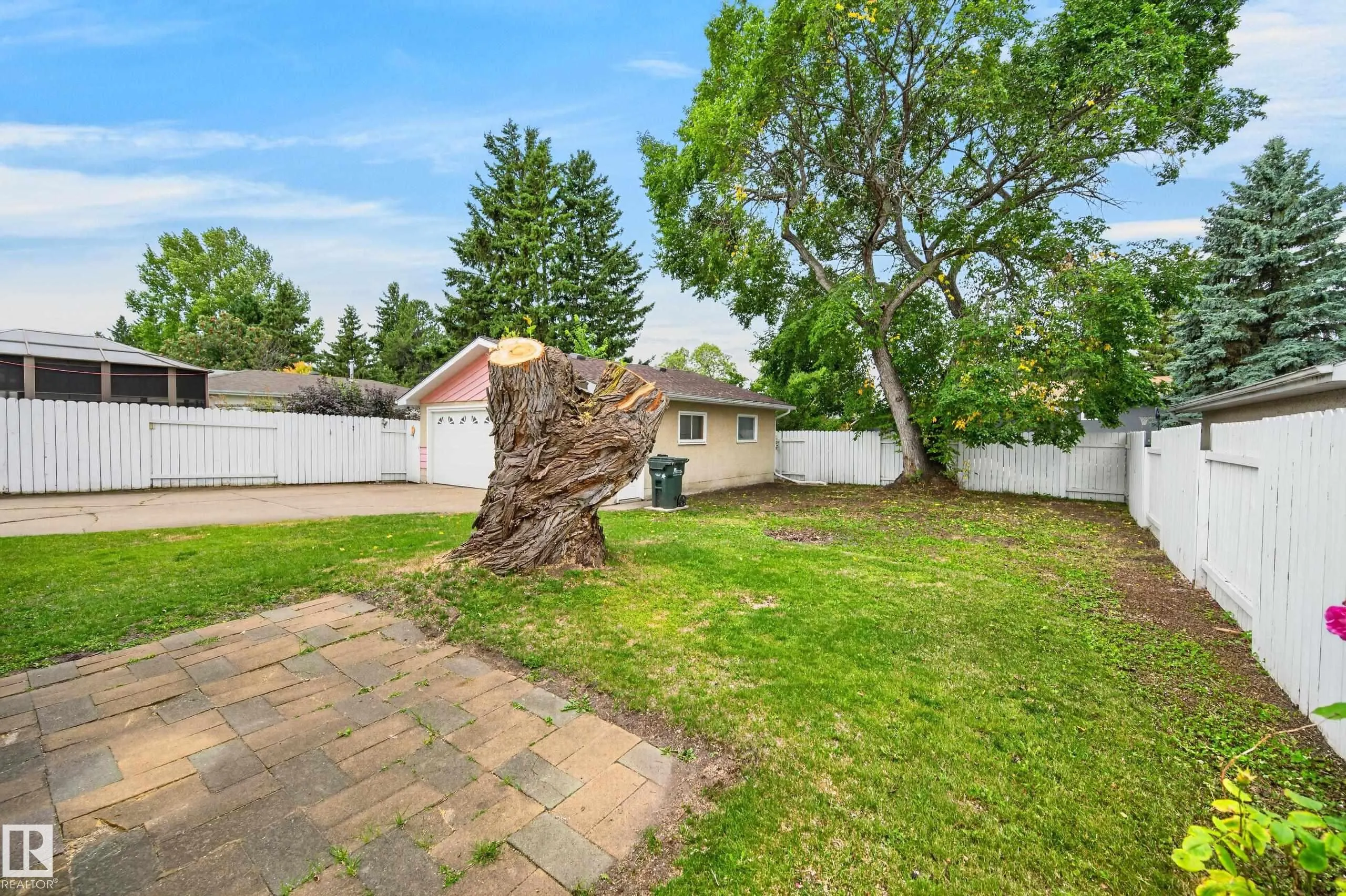 28 PEACOCK Drive