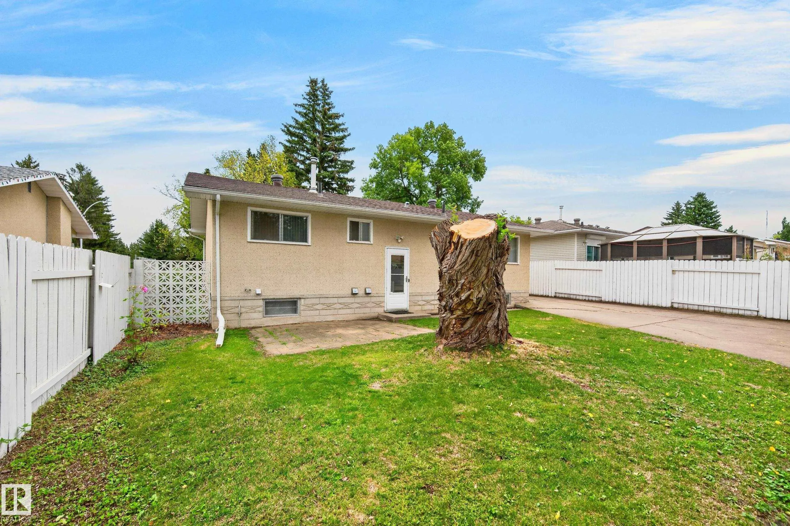 28 PEACOCK Drive