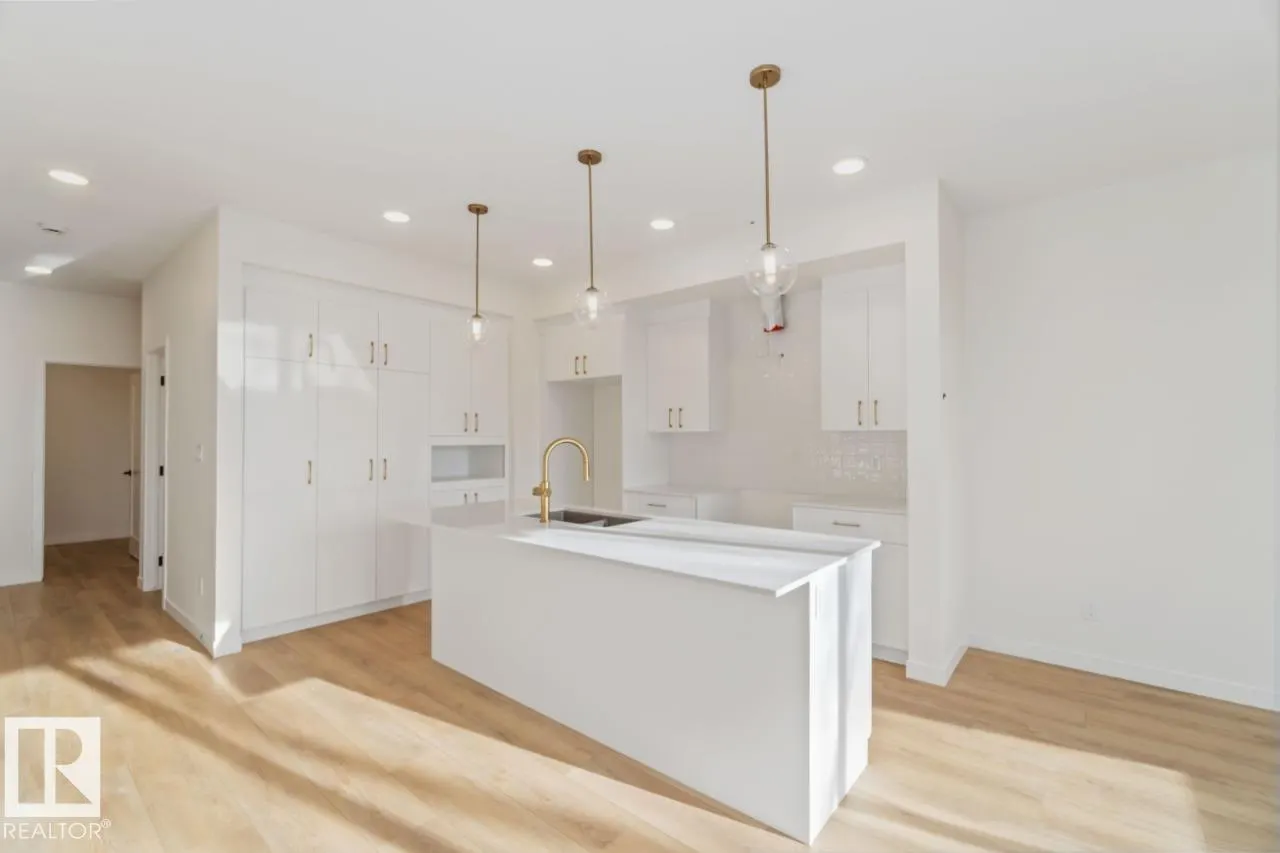 80 Rosa Crescent