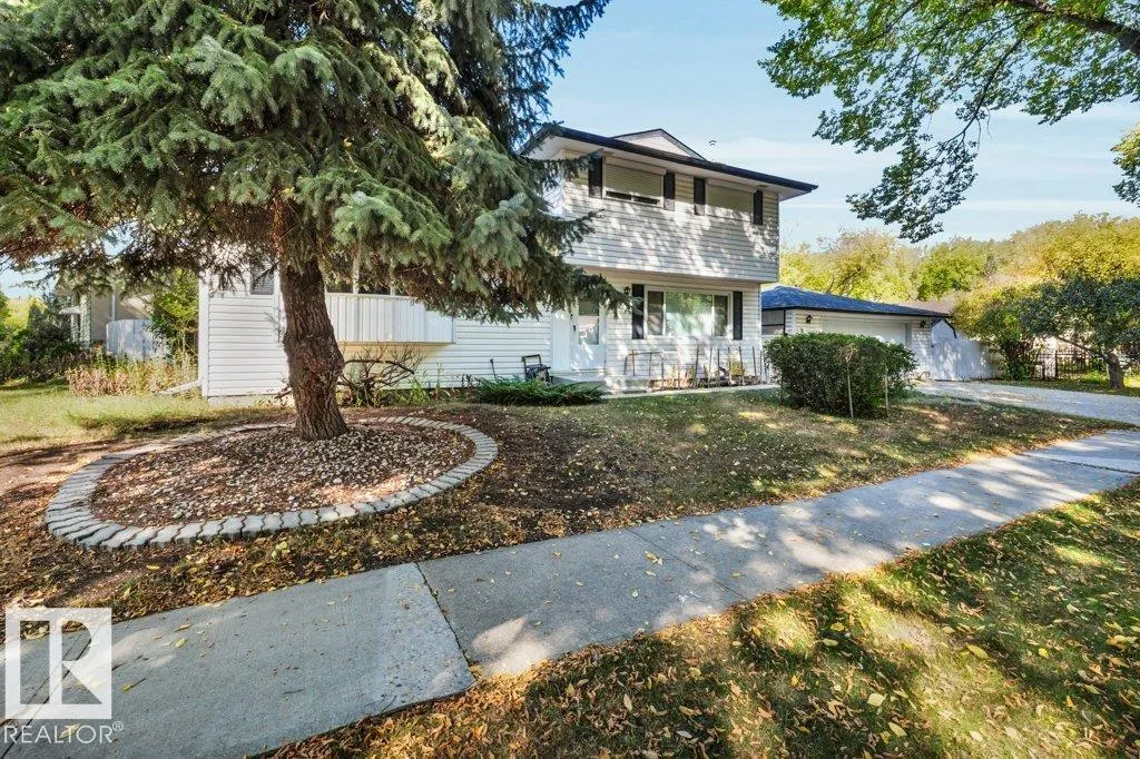 21 FLEETWOOD Crescent
